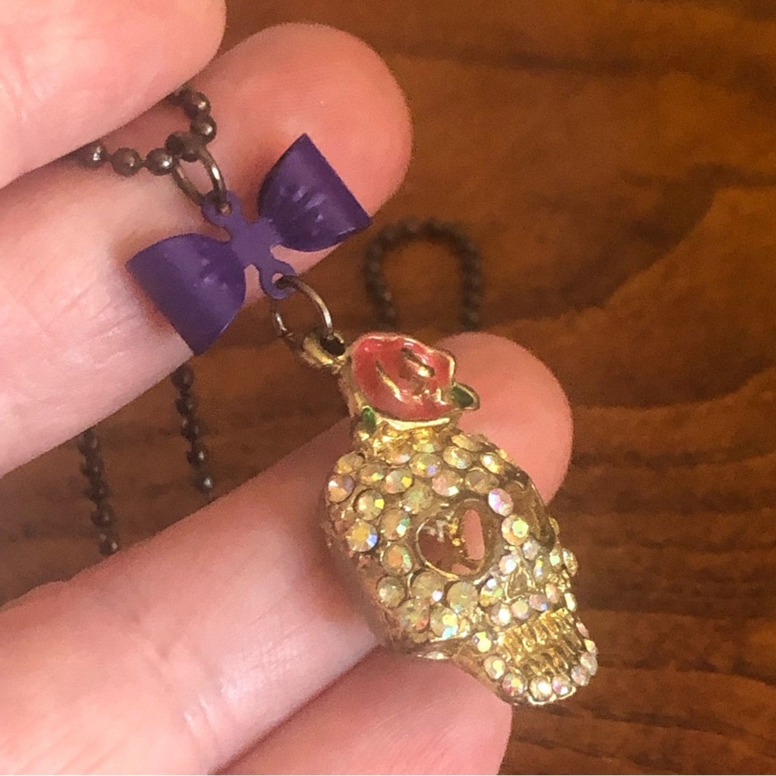 Jewelry Aurora borealis hollow skull pendant on chain necklace Size ONE SIZE - 8 Thumbnail