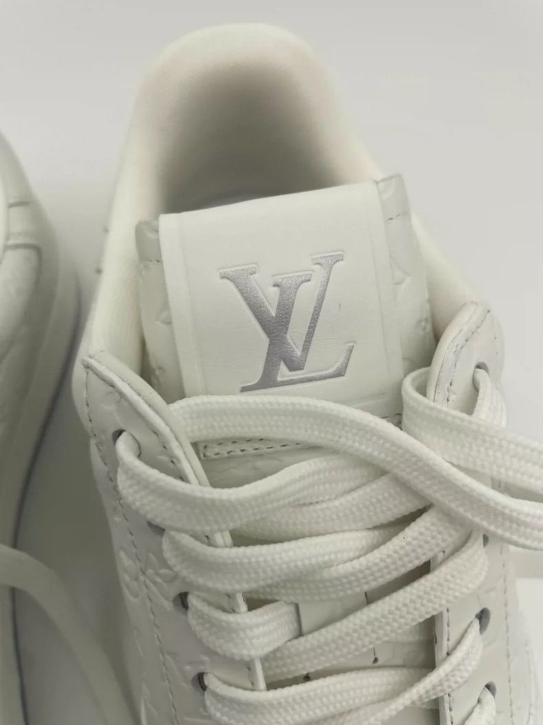Louis Vuitton Louis Vuitton Embossed printed low-top casual shoes Size US 7 / EU 40 - 8 Thumbnail