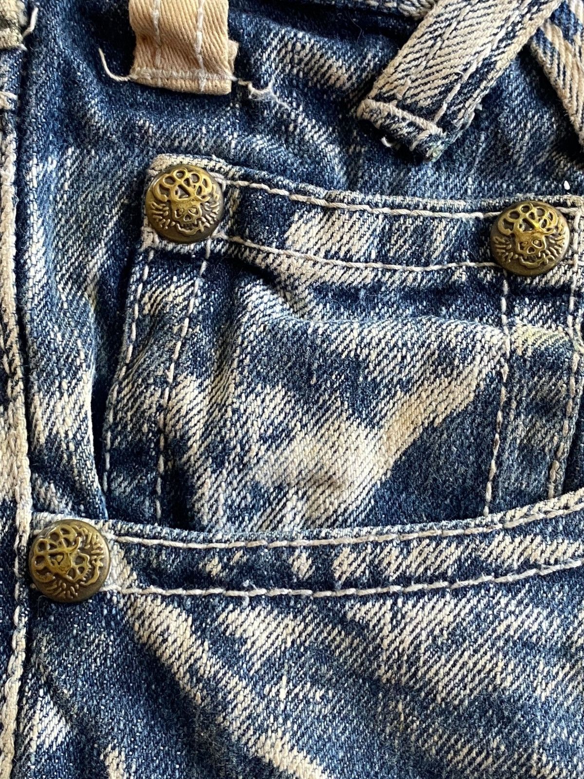 Skull Jeans by an Alchemist Deluxe Creation Skull Double Waist Distressed Short Jeans Size US 34 / EU 50 - 9 Thumbnail