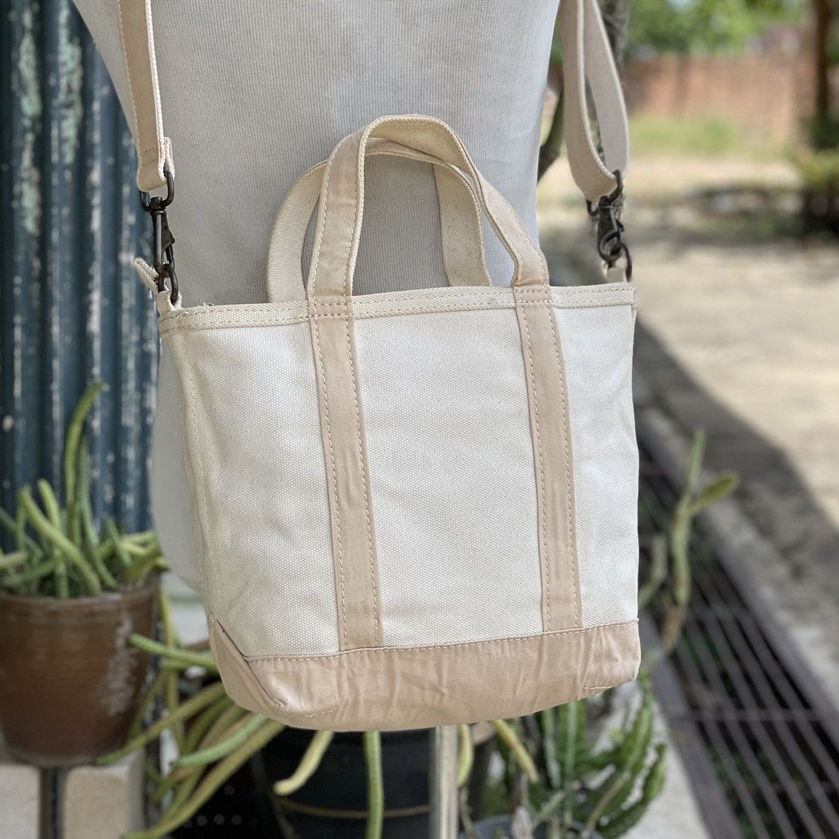 L.L. Bean L.L.Bean Zipper Canvas 2-Way Tote Bag Size ONE SIZE - 5 Thumbnail