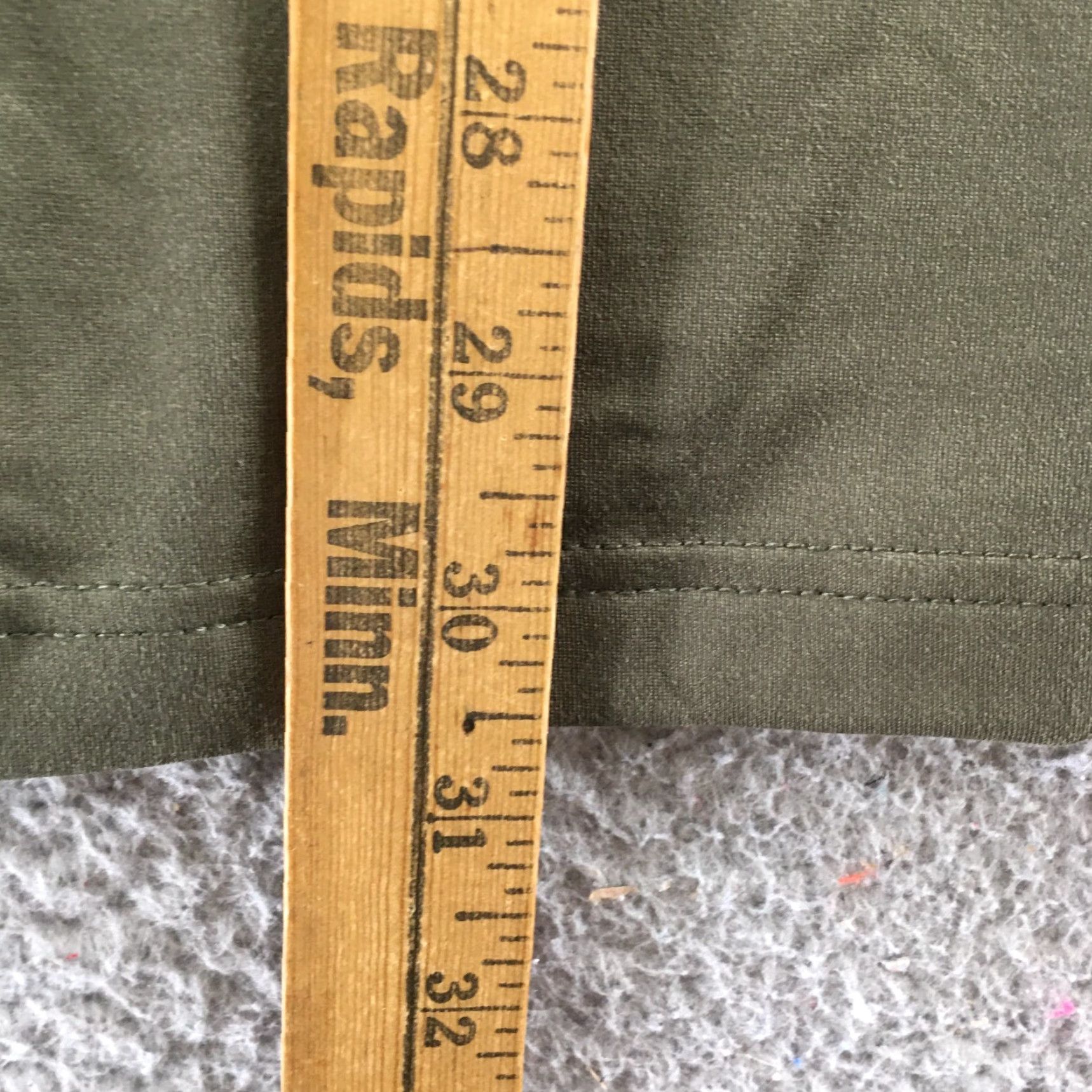 Old Navy Old Navy Mens 4XL Pullover Active Olive Green Cloud 94 Soft Go-Dry Cool Button-Up Shirt - 4X-Large, Cotton Blend, Solid, Regular Fit, Casual Menswear Size US XXL / EU 58 / 5 - 6 Thumbnail