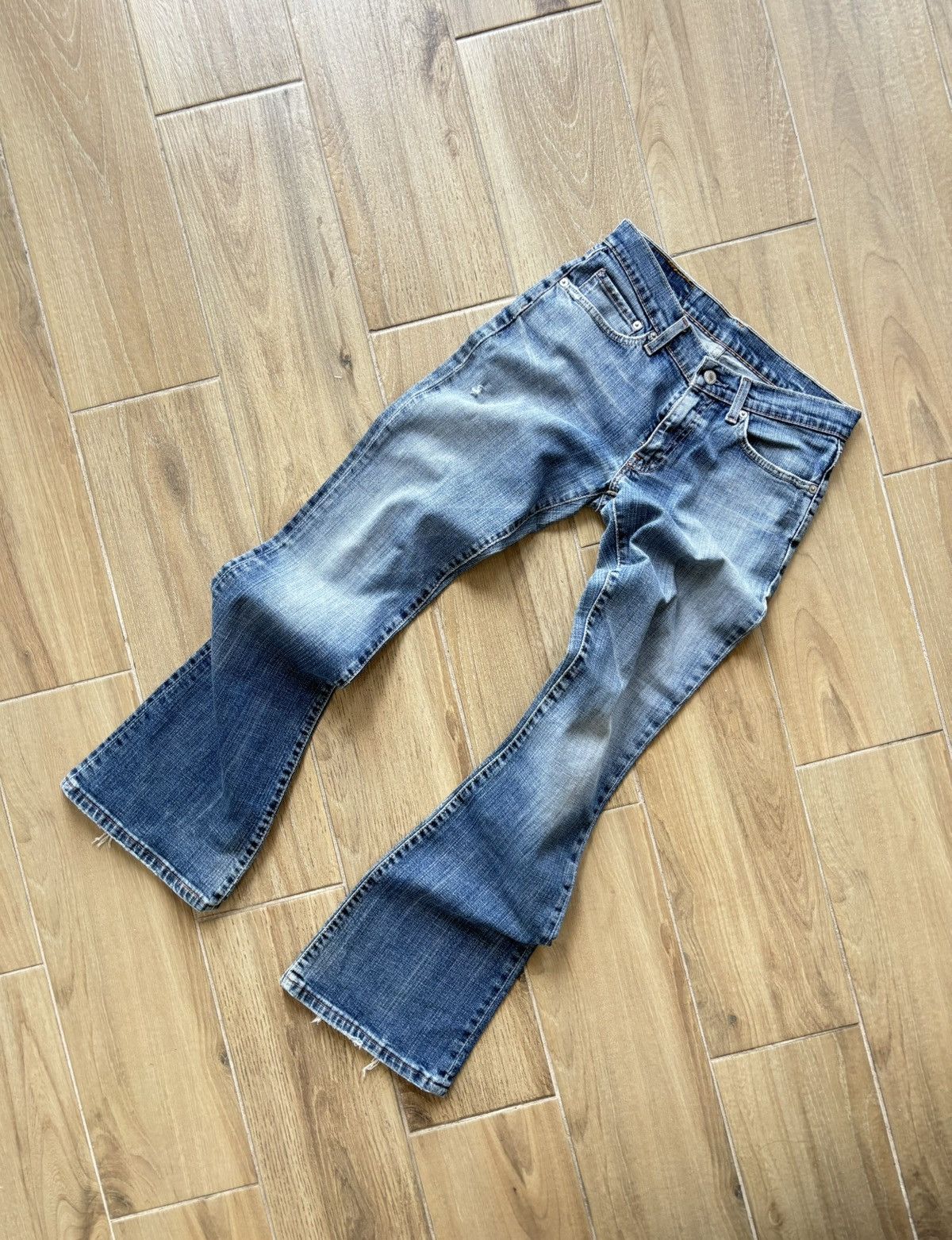 Levi's Vintage Levis Distressed Flared Jeans Low Rise 29/32 Size 30" / US 8 / IT 44 - 5 Thumbnail