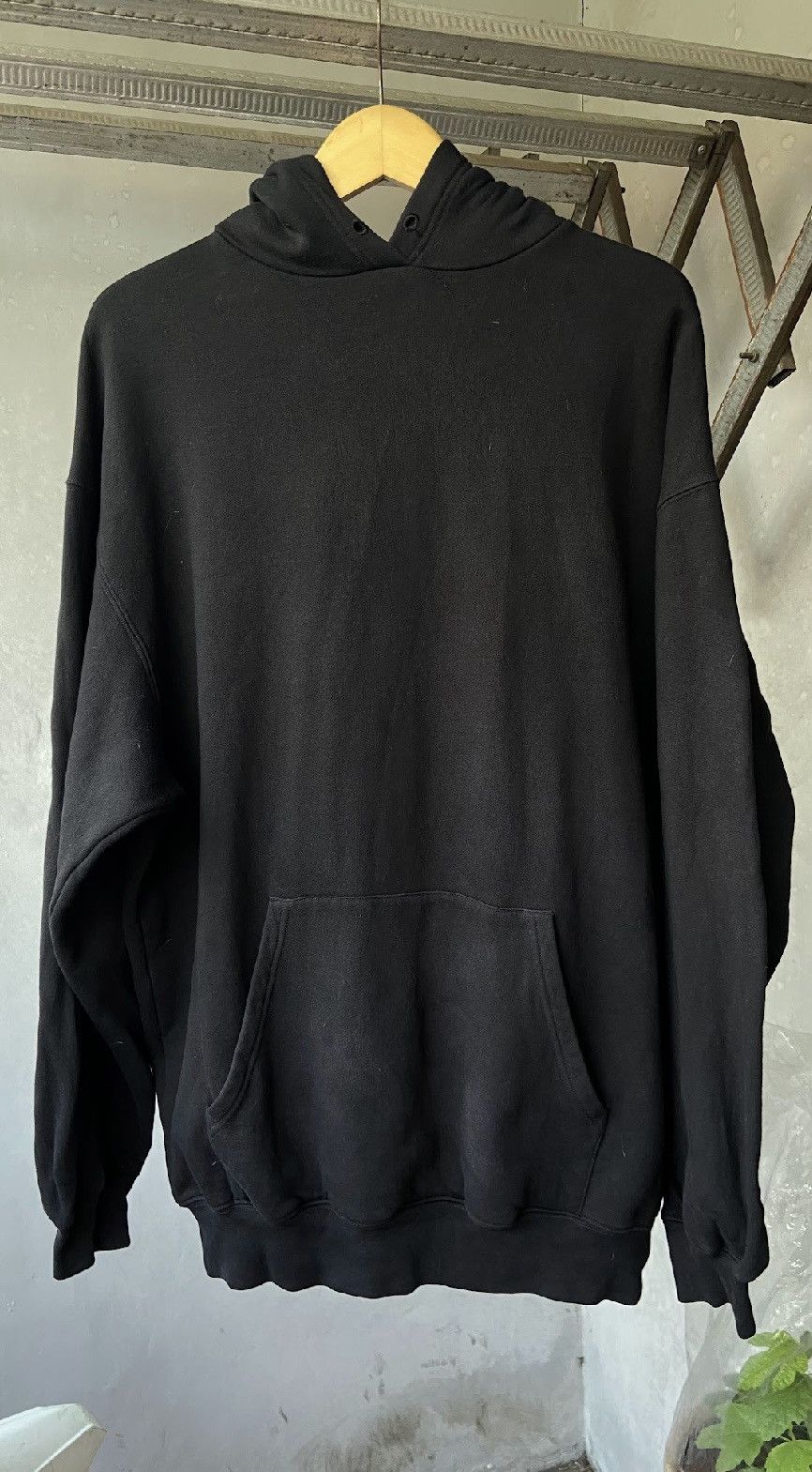 Balenciaga Hoodie Balenciaga Black on Black Size US XL / EU 56 / 4 - 2 Thumbnail