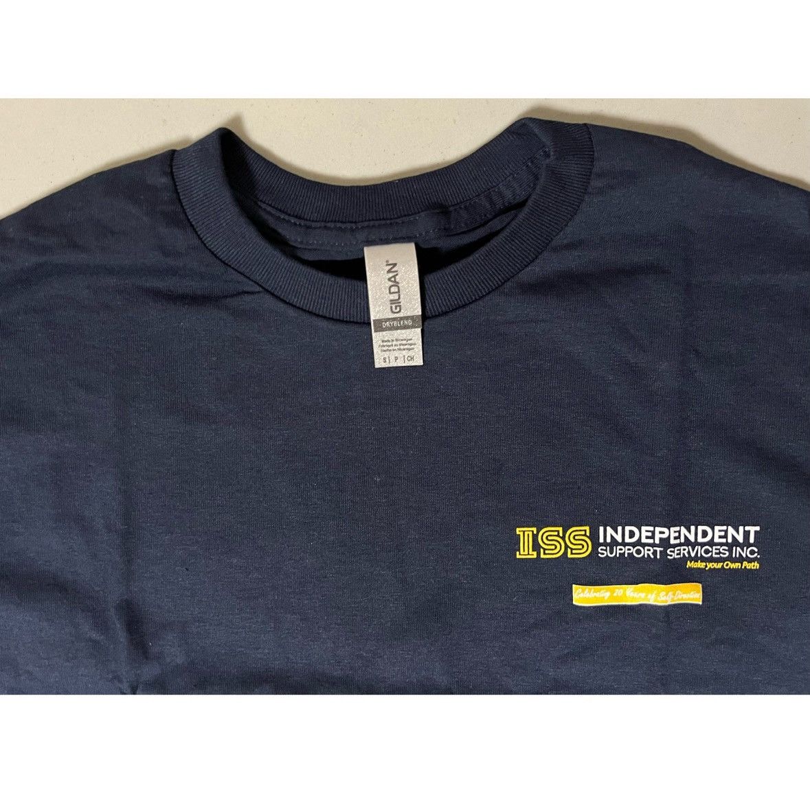 Gildan ‘ISS: Independent Support Services Inc.’ Tee T-Shirt Size S✨ Size US S / EU 44-46 / 1 - 3 Thumbnail