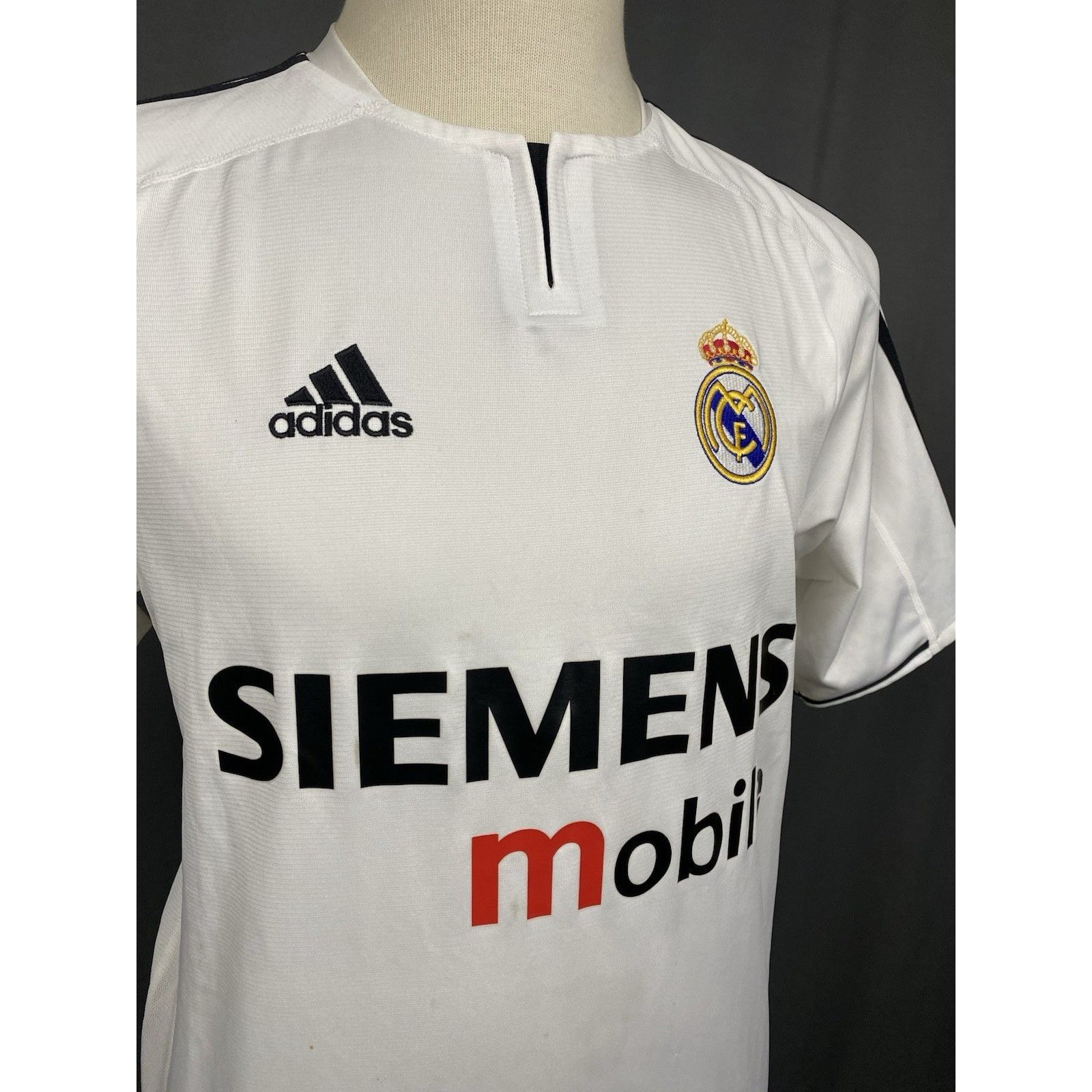 Adidas Beckham Real Madrid Adidas White 2004 Jersey Size S Size US S / EU 44-46 / 1 - 7 Thumbnail
