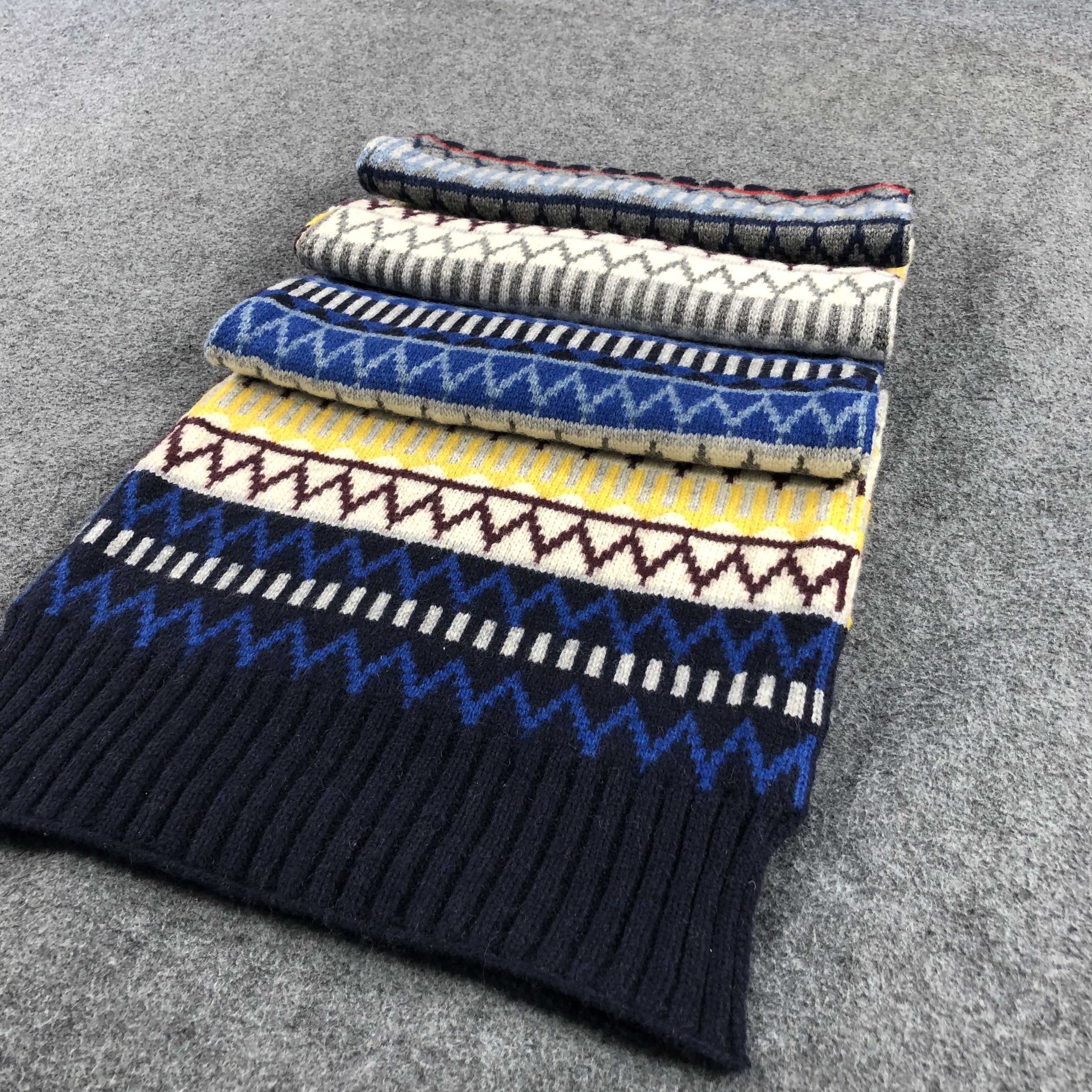 Gap GAP Native Design Wool Scarf Muffler V857 Size ONE SIZE - 3 Thumbnail