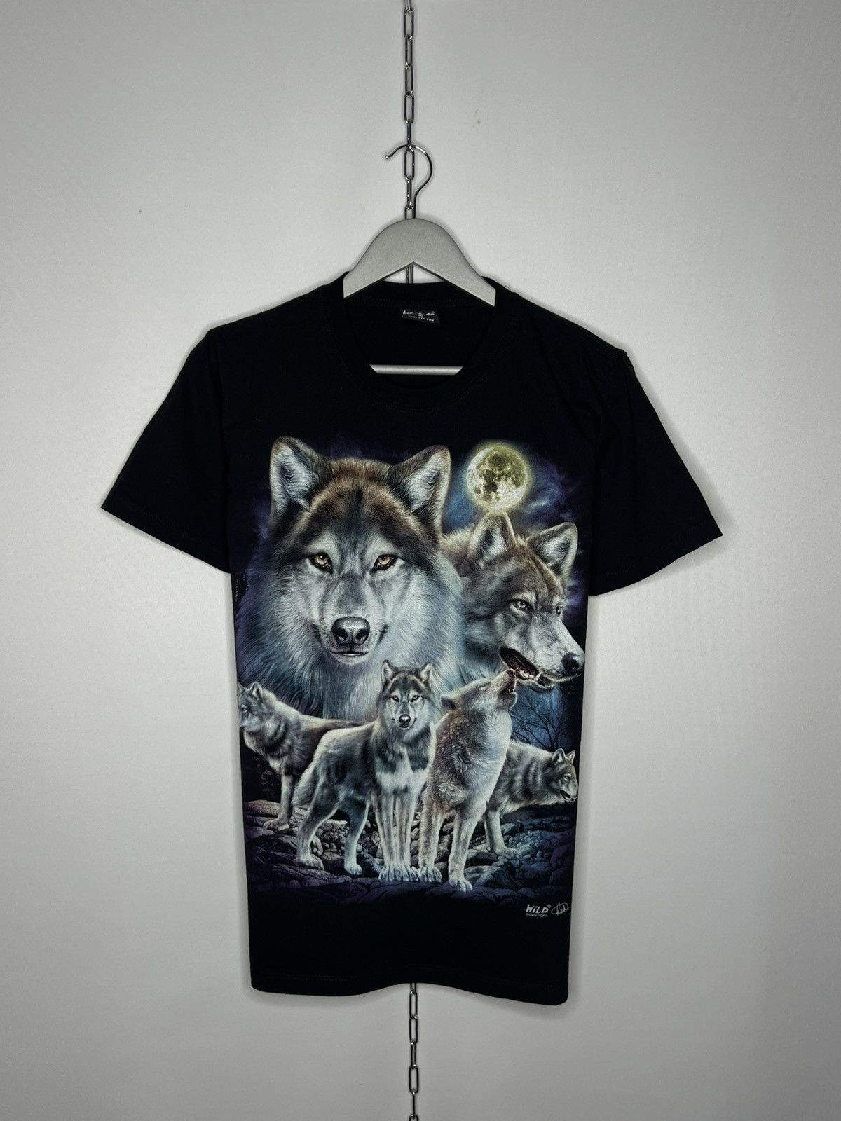 Band Tees Vintage Wild Wolves T-Shirt Tee Overprinted Art Size US M / EU 48-50 / 2 - 2 Thumbnail
