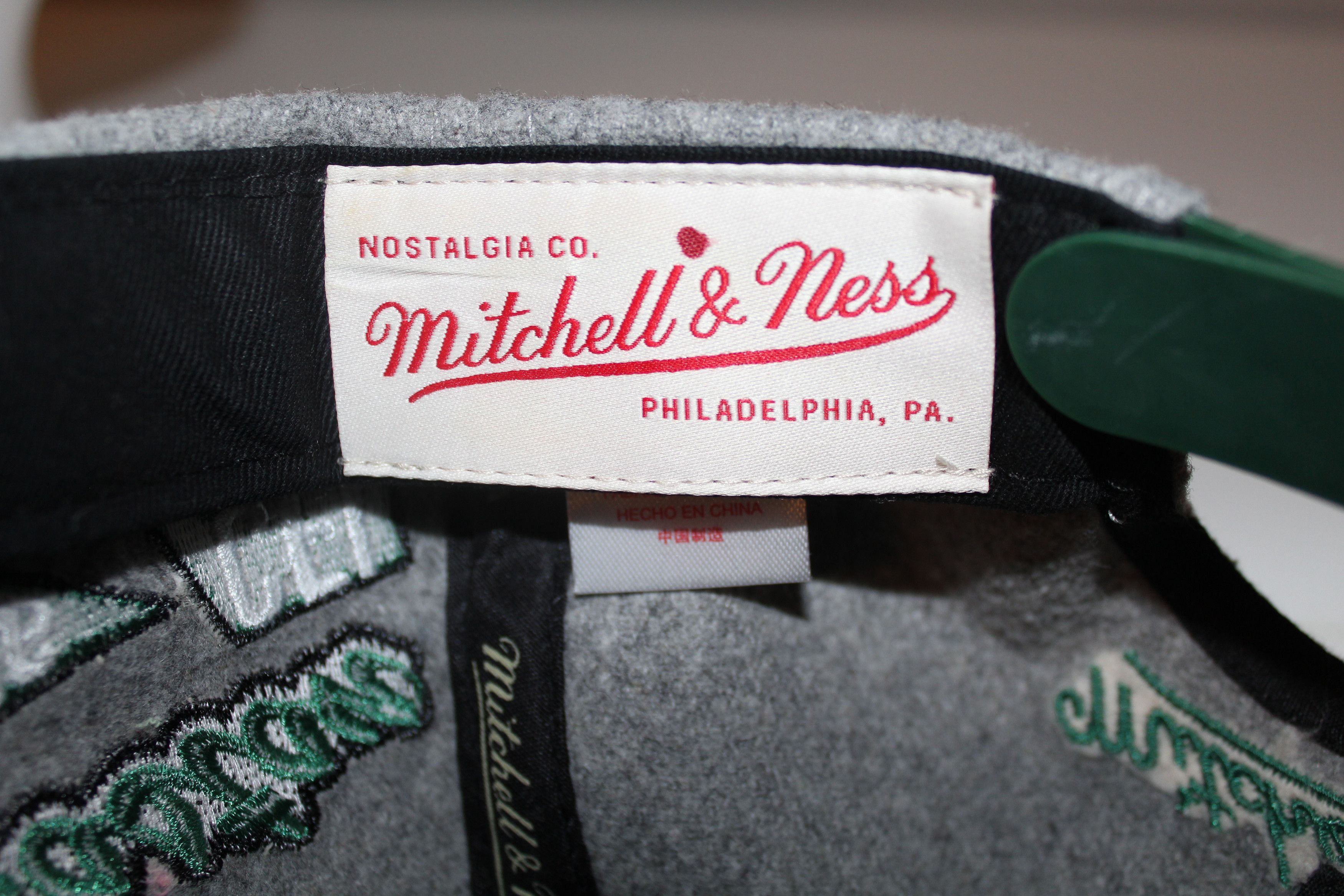 Mitchell & Ness MITCHELL & NESS BOSTON CELTICS 1946 GRAYGREEN SNAPBACK HAT Size ONE SIZE - 8 Thumbnail