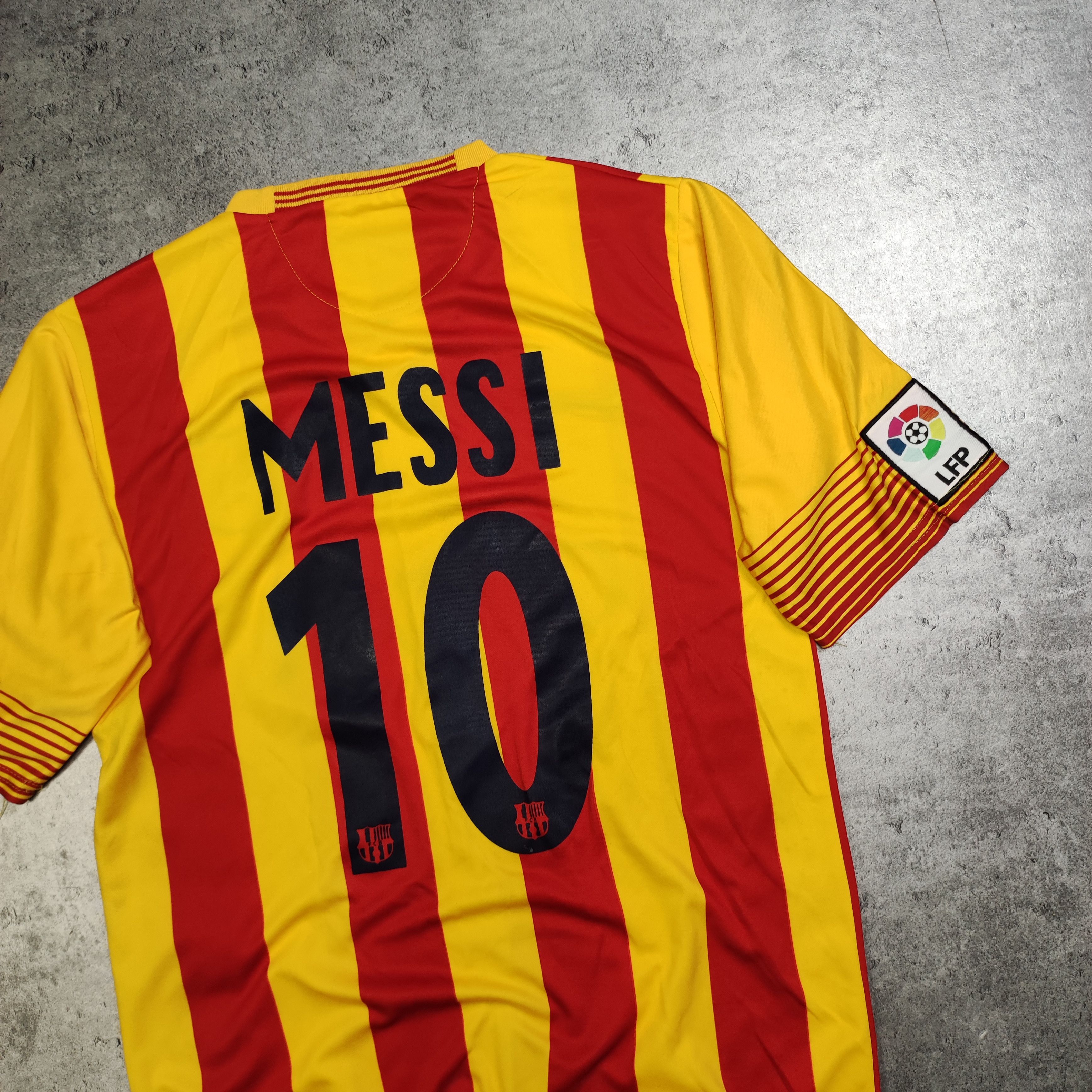 Other FC Barcelona Nike RARE #10 Leo Messi Away 2014 Jersey Size US M / EU 48-50 / 2 - 10 Thumbnail