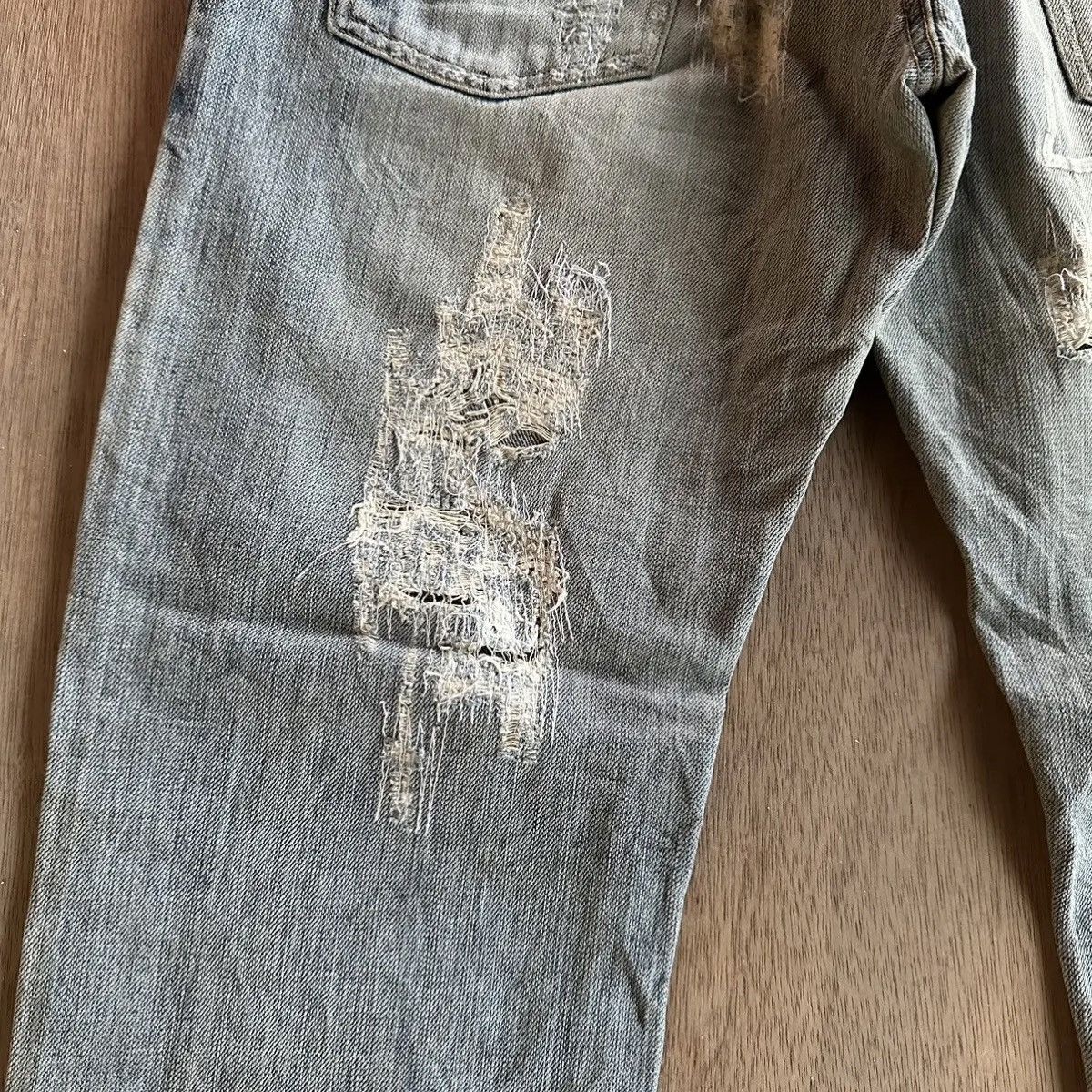 Dolce & Gabbana SICKSS 💥 VTG DOLCE&GABBANA DISTRESSED DENIM LIGHTWASH PANT Size US 34 / EU 50 - 19 Thumbnail