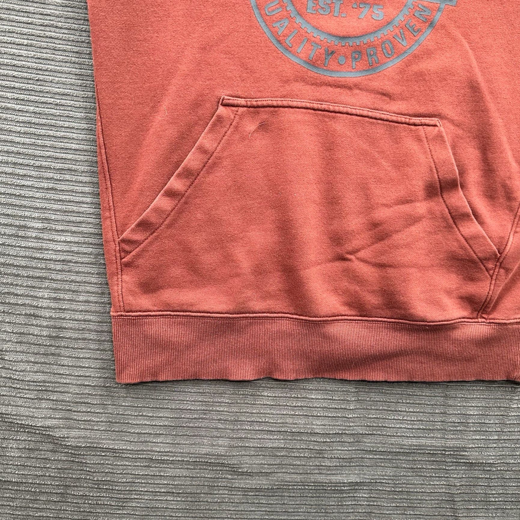 Oakley Oakley Hoodie Men M Cotton Long Sleeve Pullover Pockets Maroon Outdoor Logo Crew Neck Full Zipless Solid Regular Fit Outdoor Sweatshirt Size US M / EU 48-50 / 2 - 7 Thumbnail