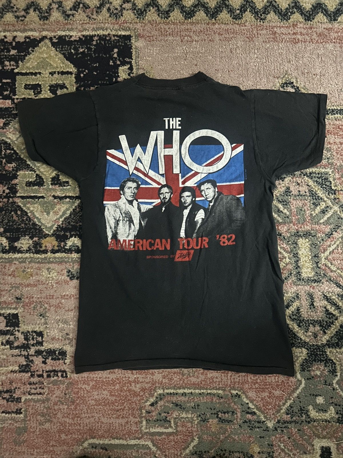 Band Tees VTG 1982 THE WHO American Tour T-Shirt Size US M / EU 48-50 / 2 - 4 Thumbnail