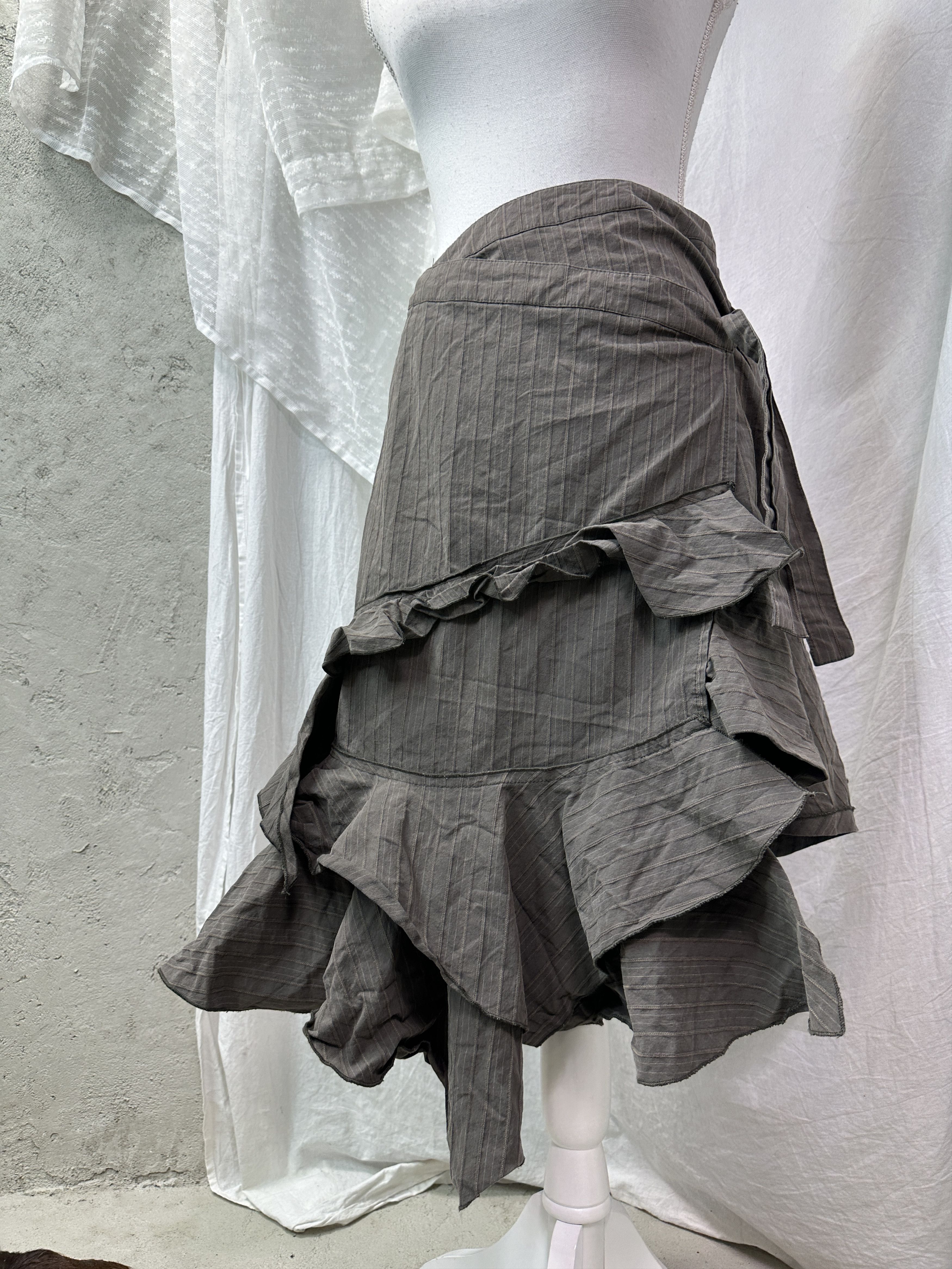 Vintage Vintage Avant Garde Military Asymmetrical Wrapped Skirt 00s Size 25" / US 0 / IT 36 - 1 Thumbnail