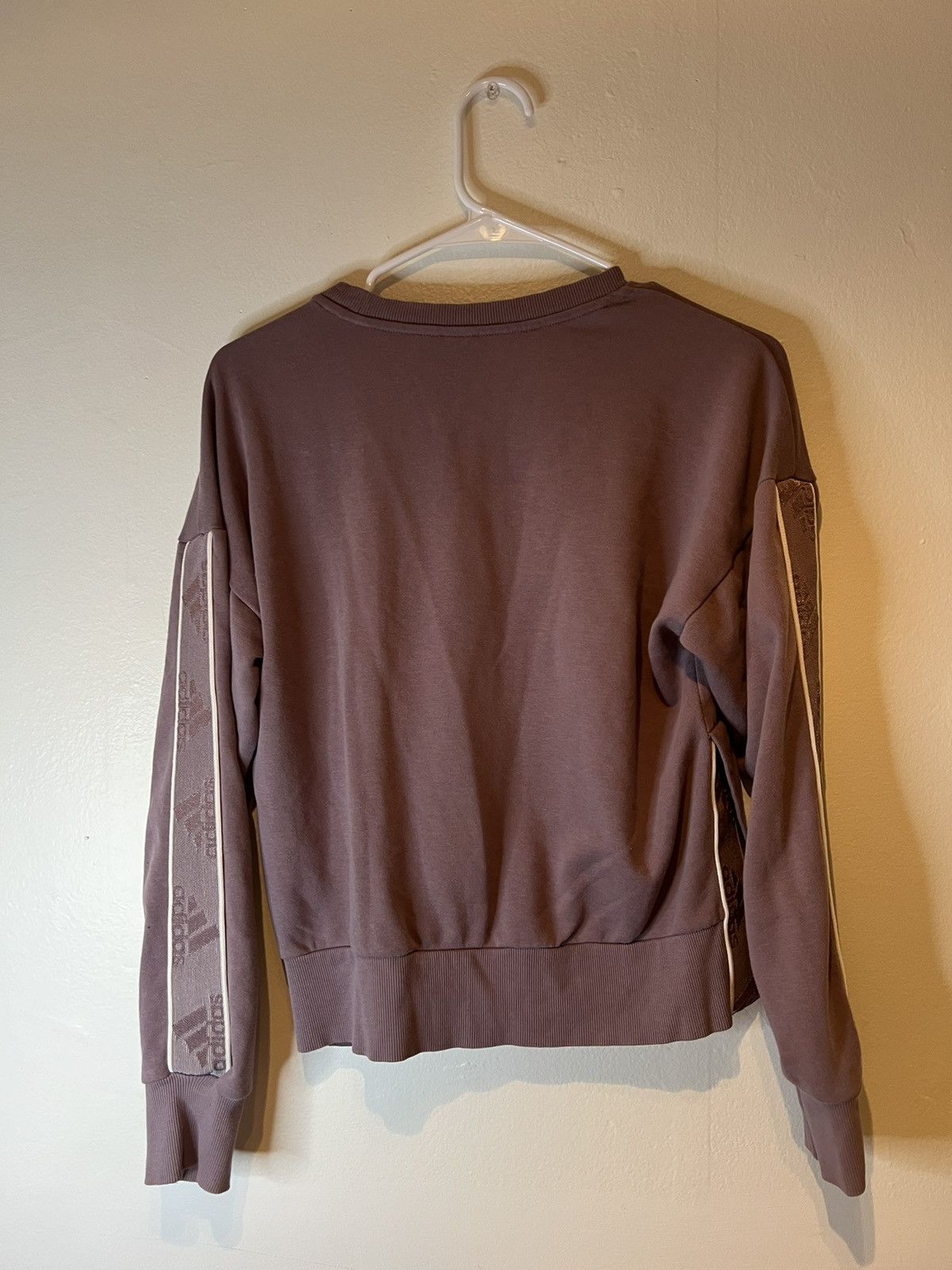 Adidas ADIDAS Womens Sweatshirt Sz S Purple Pullover Crewneck Crop Size S / US 4 / IT 40 - 4 Thumbnail