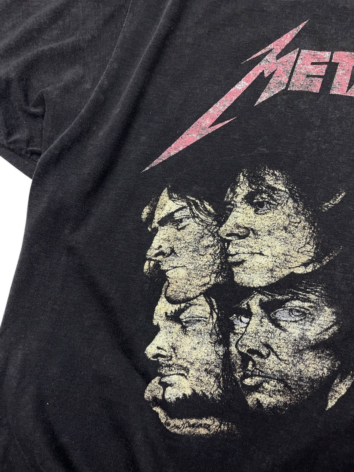 Metallica Vintage 1988 Metallica Distressed T-shirt Damaged Justice Size US L / EU 52-54 / 3 - 13 Thumbnail