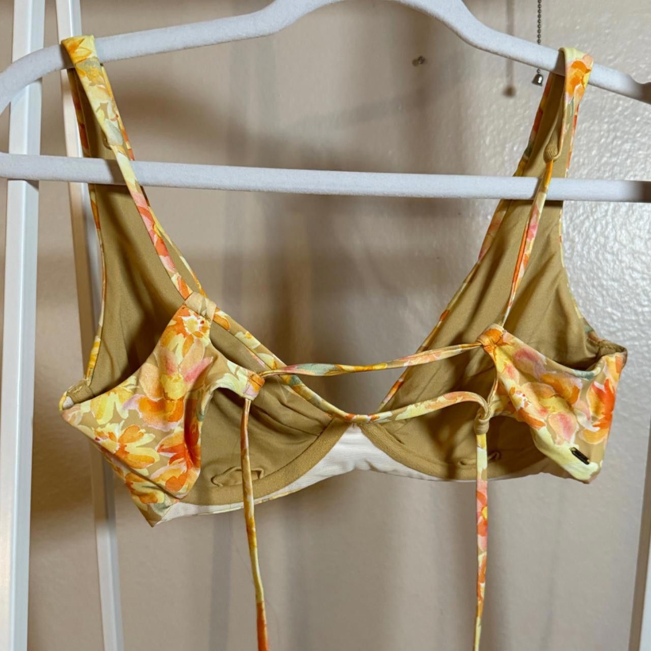 Designer ripcurl bikini top💛 Size ONE SIZE - 4 Thumbnail