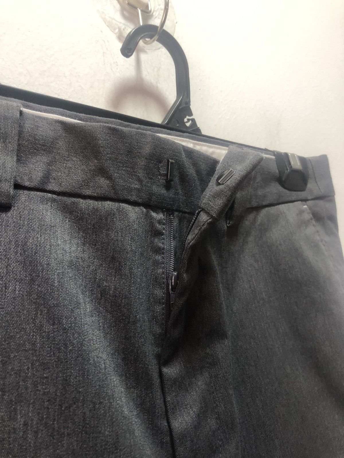JW Anderson × Uniqlo JW ANDERSON X UNIQLO Casual Pants Slim Fit Size US 31 - 2 Thumbnail