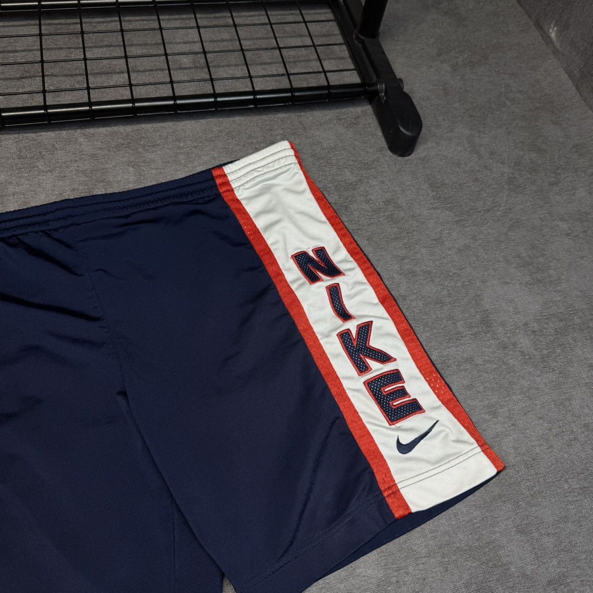 Nike Vintage Nike Shorts baggy Y2K streetwear 90s Size US 33 - 3 Thumbnail