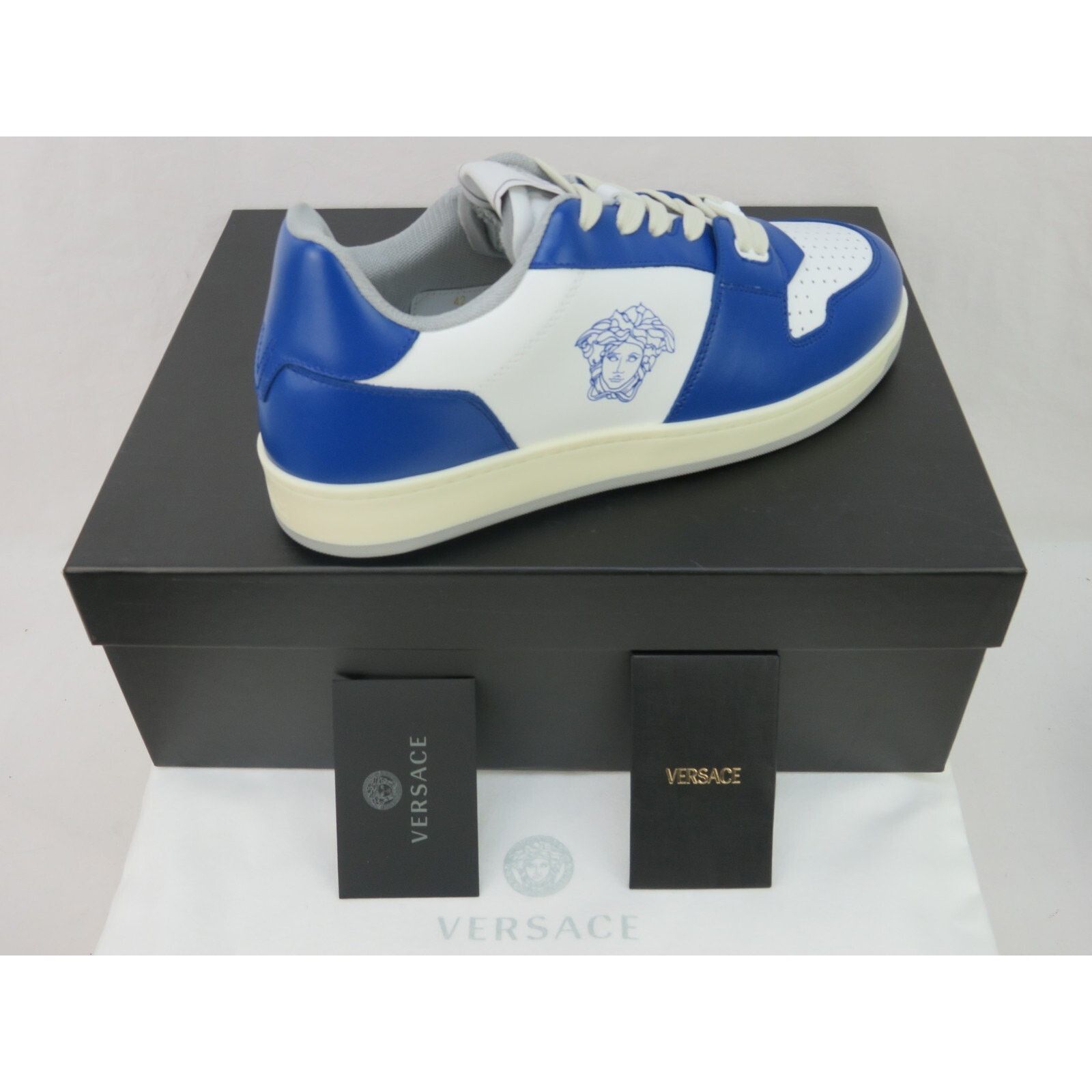Versace VERSACE BLUE WHITE LEATHER MEDUSA HEAD LOW SNEAKERS 9 42 IT Size US 9 / EU 42 - 12 Thumbnail