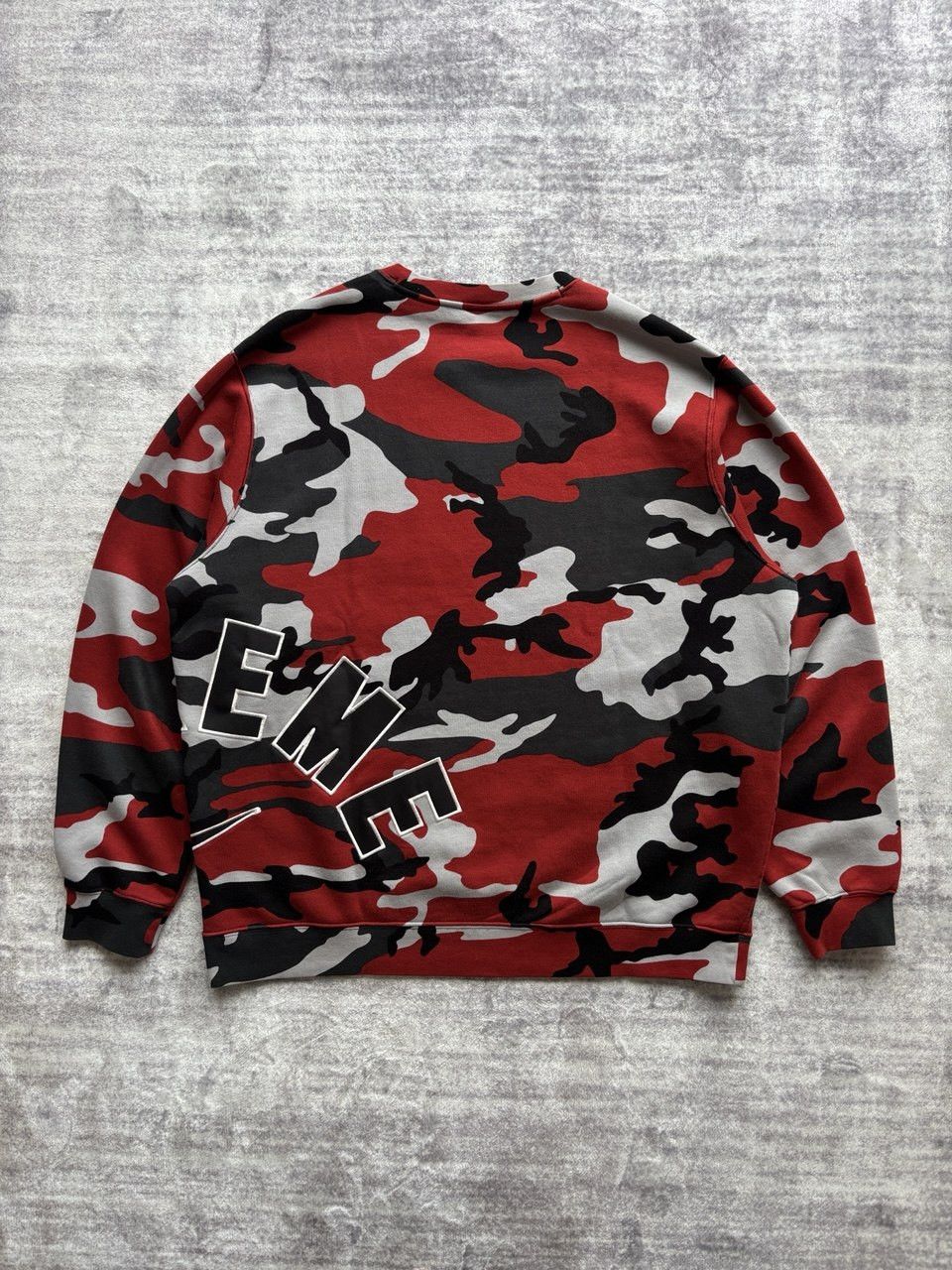 Nike × Supreme SUPREME NIKE ARC CREWNECK red camo Size US L / EU 52-54 / 3 - 3 Thumbnail