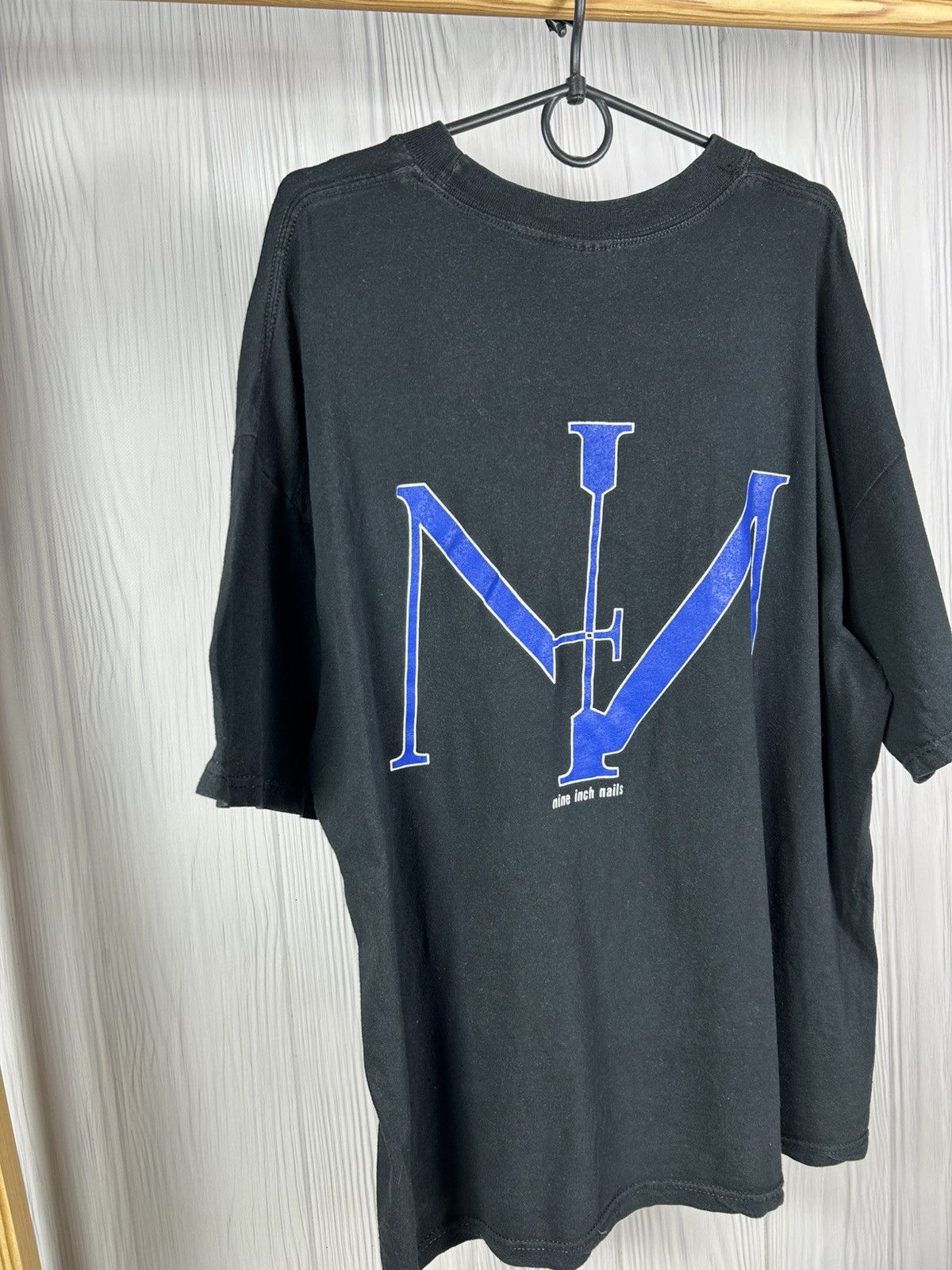 Band Tees Vintage NIN Nine Inch Nails The Downward Spiral Album Tee XL Size US XL / EU 56 / 4 - 3 Thumbnail
