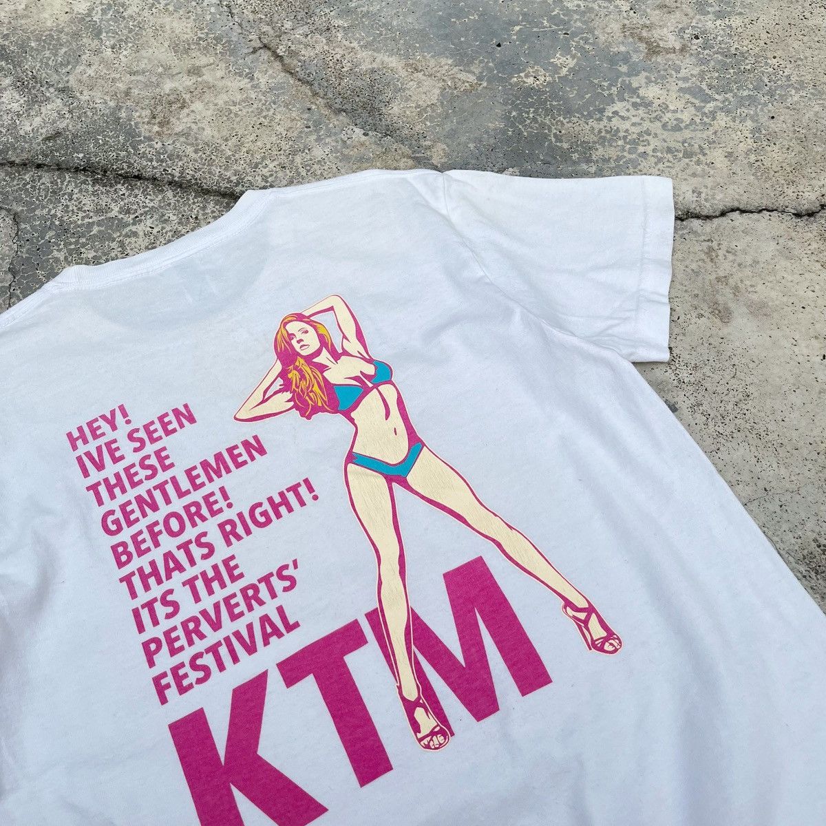 Japanese Brand KTM Japanese Brand Nice Sexy Lady Print Out Design Tee Rare Size US M / EU 48-50 / 2 - 3 Thumbnail