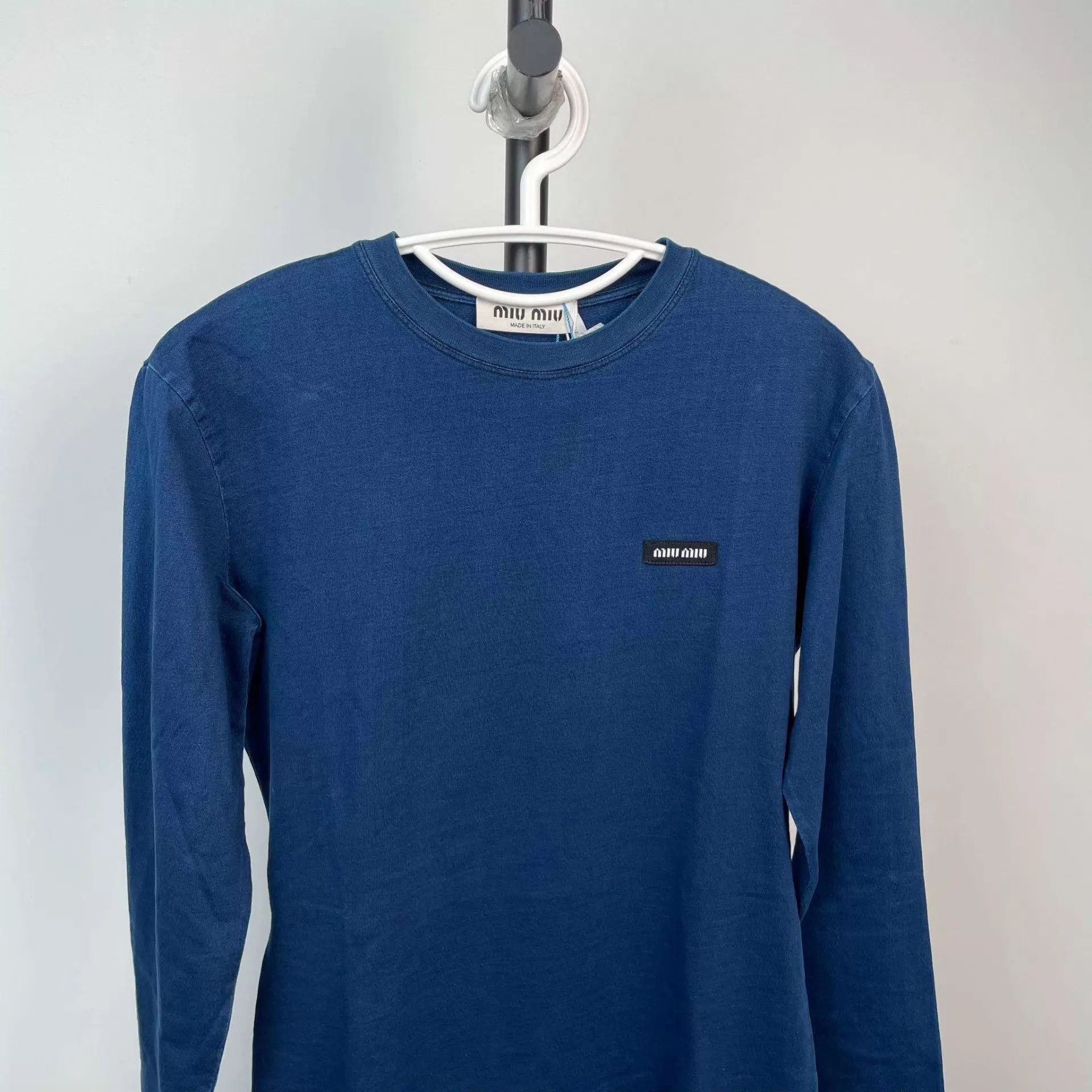 Miu Miu MIU MIU 95% linen-cotton long-sleeve Tee XS navy Size XS / US 0-2 / IT 36-38 - 8 Thumbnail