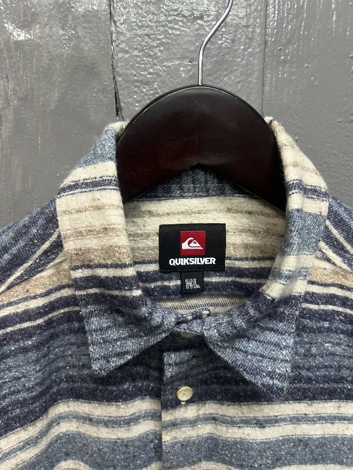 Quiksilver Quicksilver Shirt Longsleeve Size US XL / EU 56 / 4 - 5 Thumbnail