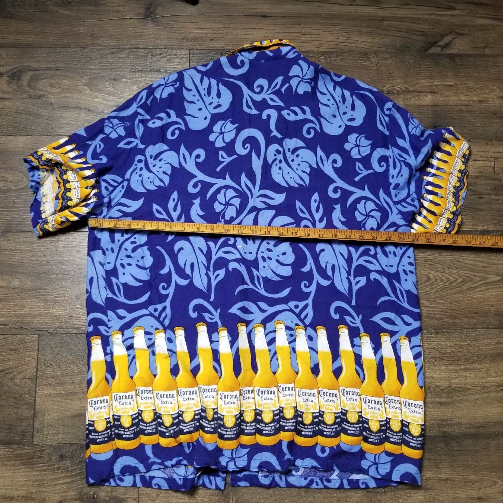 Vintage VINTAGE Corona Extra Button-Up Shirt Hawaiian Short Sleeve Rayón XXL Blue Mens 2XL Distressed 90s Concert Theme Size US XXL / EU 58 / 5 - 2 Thumbnail