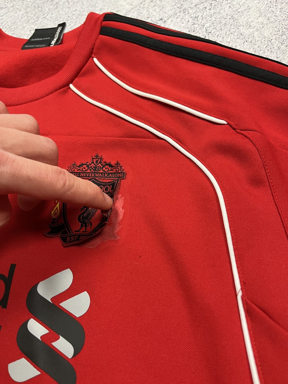 Adidas Vintage Adidas Liverpool 2010 Soccer Training Sweatshirt Size US L / EU 52-54 / 3 - 11 Thumbnail