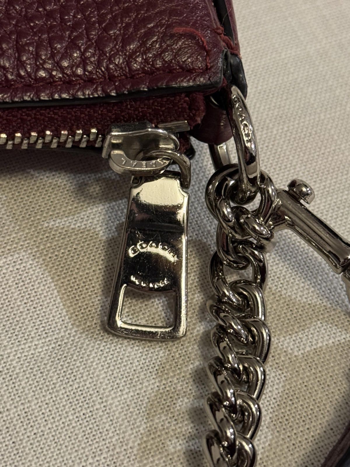 Coach Stylish Coach Burgundy Leather Crossbody Bag Size ONE SIZE - 4 Thumbnail