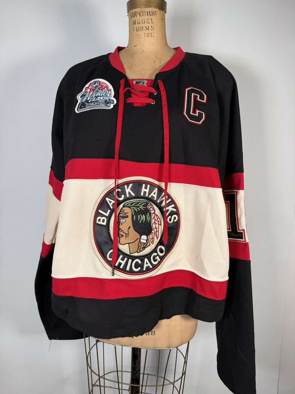 NHL Rare NHL Reebok Chicago Blackhawks Jonathan Toews 19 Jersey Size US M / EU 48-50 / 2 - 3 Thumbnail