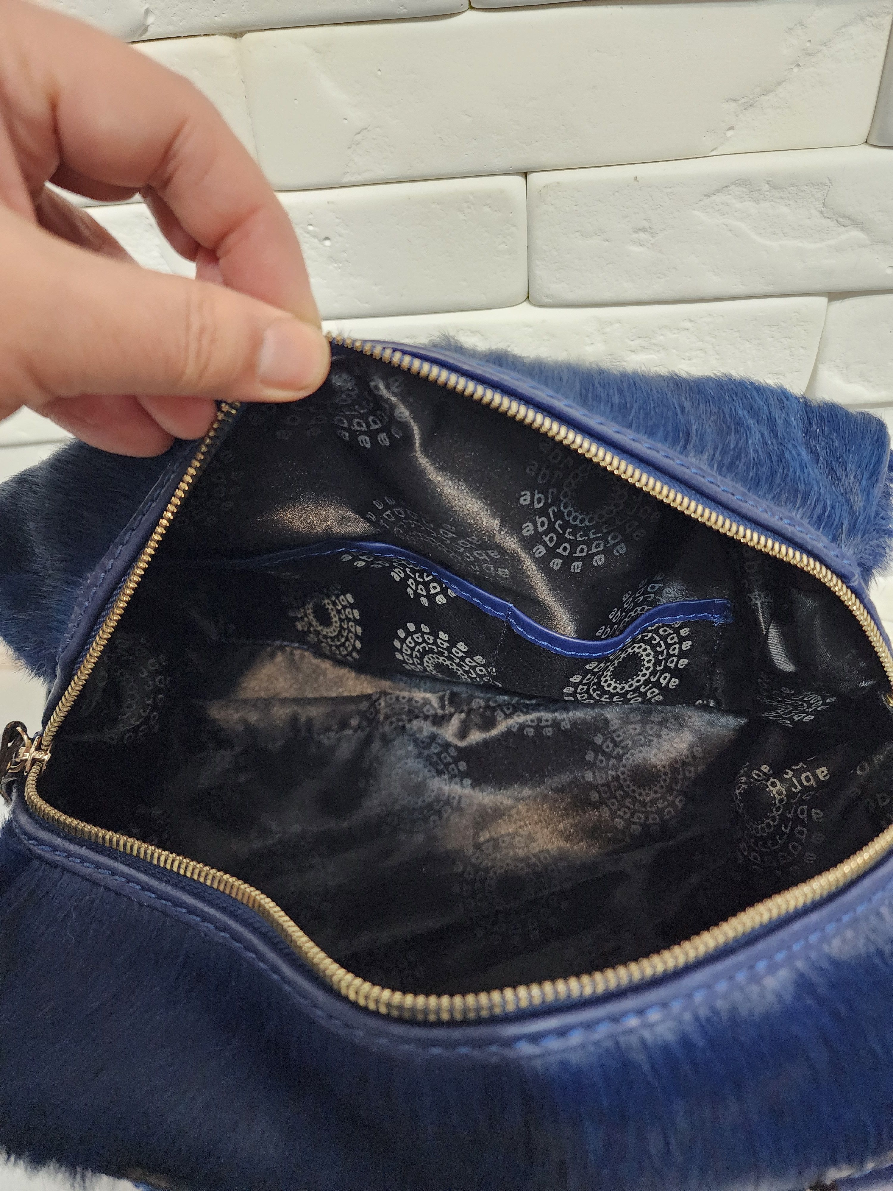 Uniqlo Blue Clutch with Strap: Zipper Closure, Two Compartments Size ONE SIZE - 8 Thumbnail