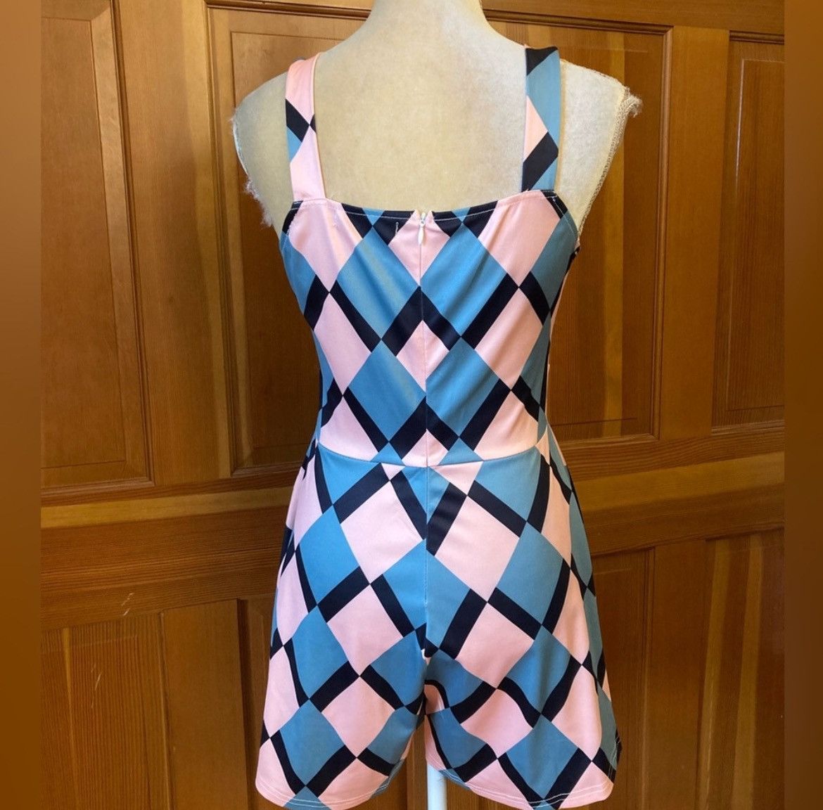 Designer × Other NWT, Lavishly Paris Woman’s Designer Spaghetti Strap Romper Size 28" / US 6 / IT 42 - 7 Thumbnail
