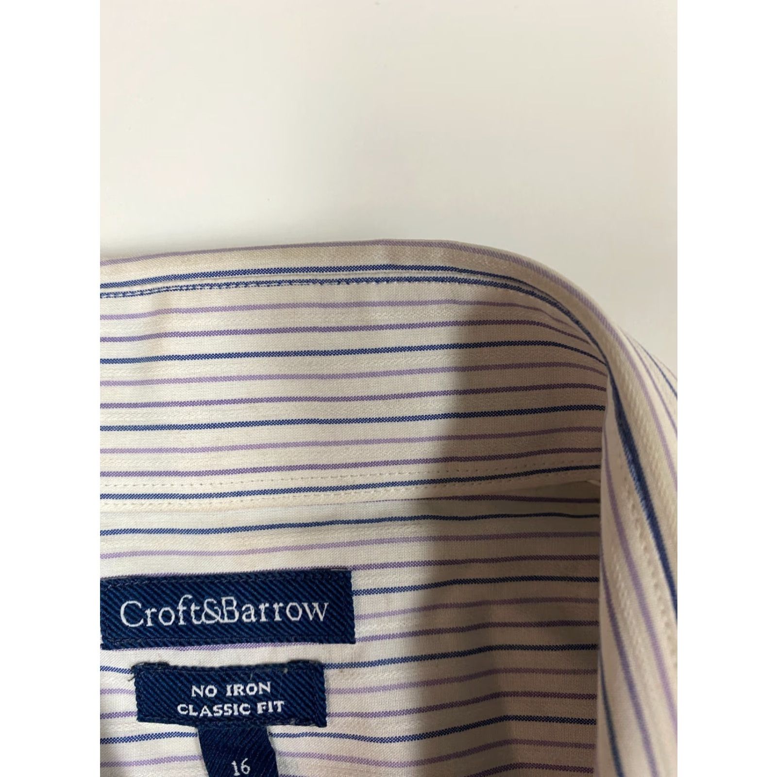 Croft & Barrow Croft & Barrow Mens Shirt 16 Striped Classic Fit No Iron Button Down Shirt Size US L / EU 52-54 / 3 - 4 Thumbnail