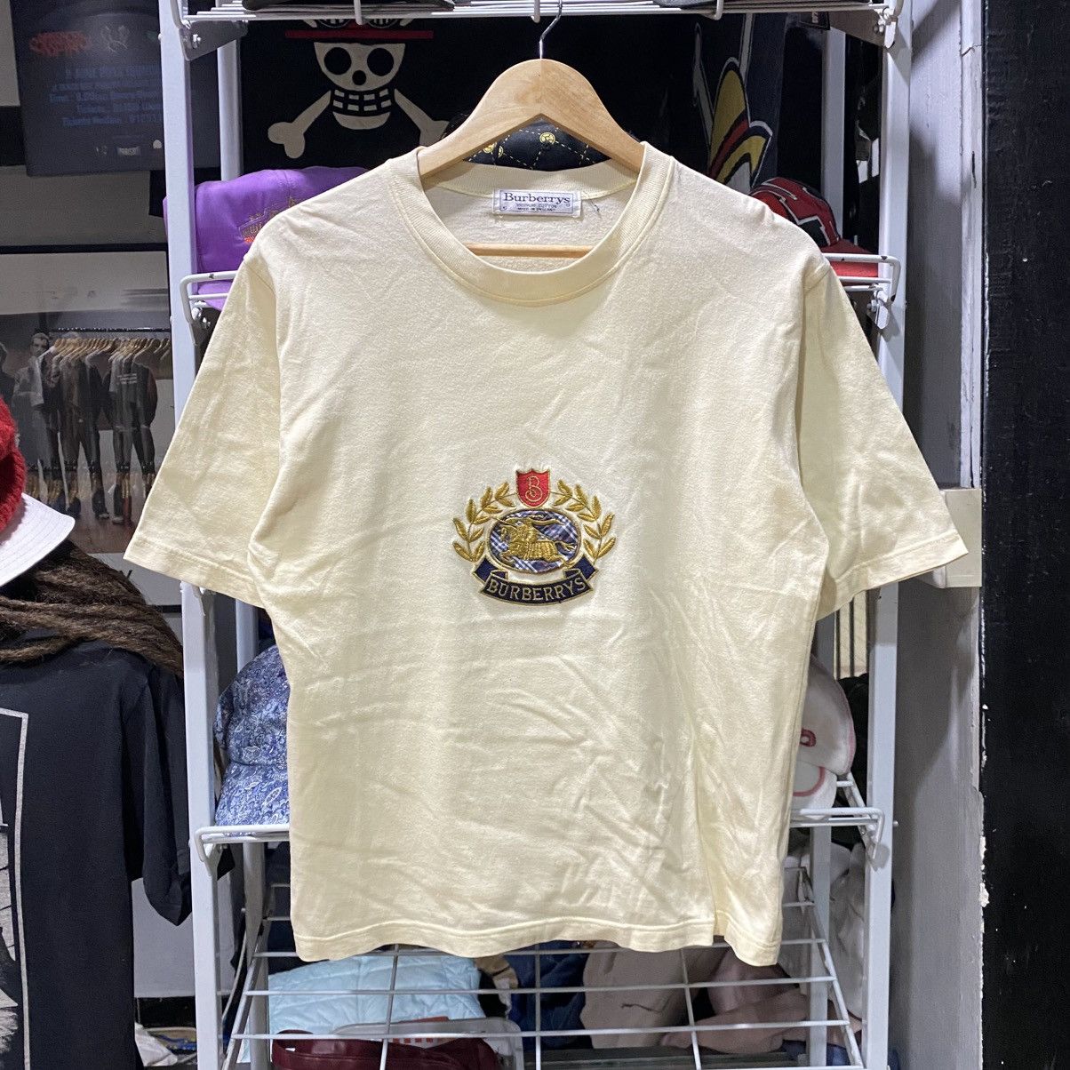 Burberry Vintage Burberrys “Equestrian Knight” logo Crop Tee Size M Size US S / EU 44-46 / 1 - 1 Thumbnail