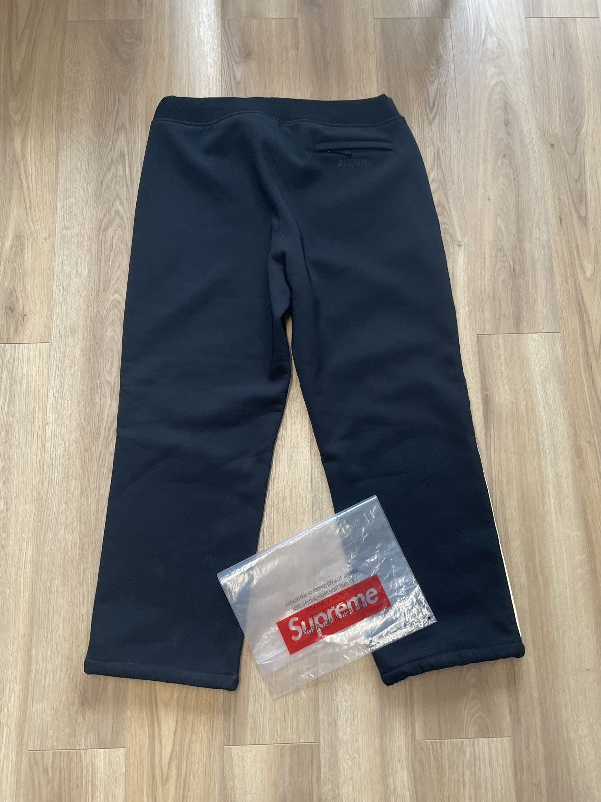Supreme Supreme Windstopper Sweatpant FW24 goretec polartec pants Size US 38 / EU 54 - 3 Thumbnail
