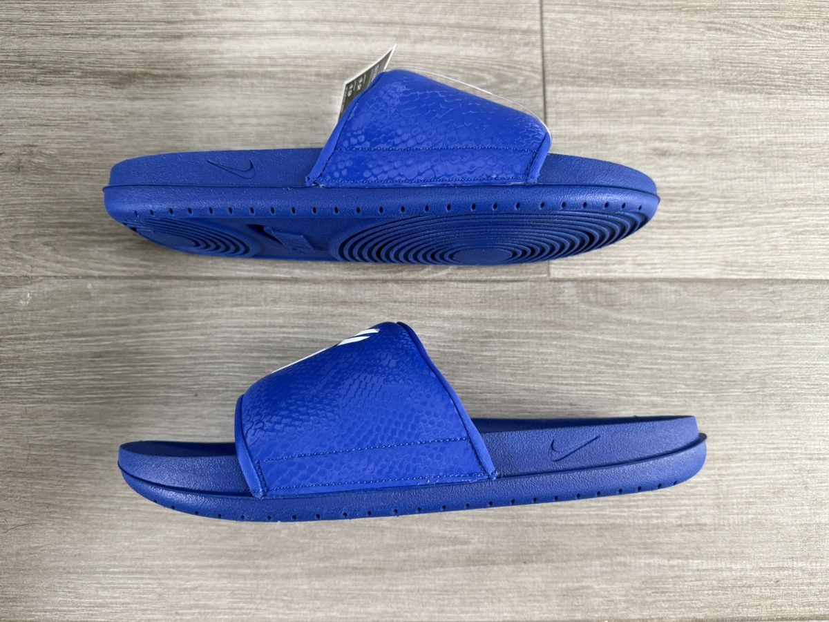 Nike Nike Kobe Bryant Offcourt Slide Dodgers Hyper Royal White 12 Size US 12 / EU 45 - 6 Thumbnail