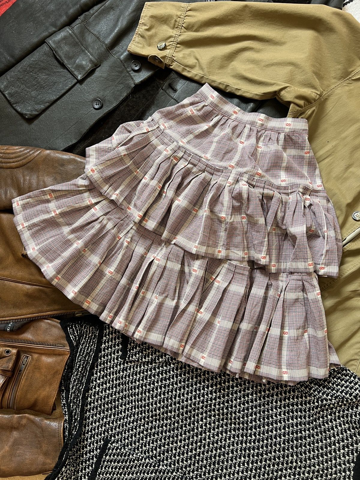Gucci Gucci Tartan Checkered Multi Logo Midi Wool Skirt Size 27" / US 4 / IT 40 - 4 Thumbnail