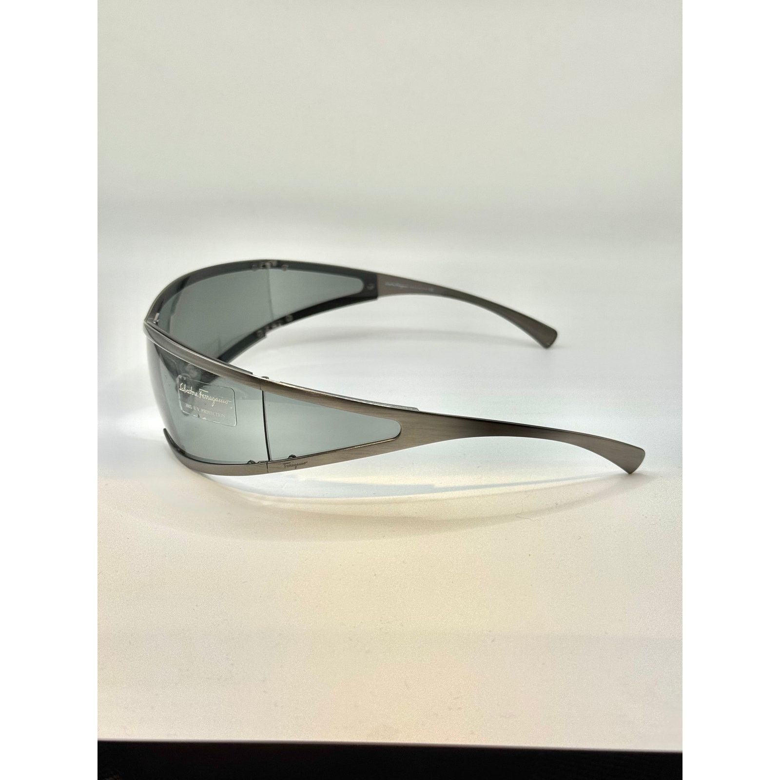 Salvatore Ferragamo 1990s Salvatore Ferragamo futuristic metallic sunglasses-new Size ONE SIZE - 3 Thumbnail