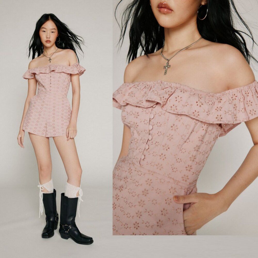 Other New Kimchi Blue Jeena Eyelet Off-The-Shoulder Mauve Romper Size 32" / US 10 / IT 46 - 2 Thumbnail