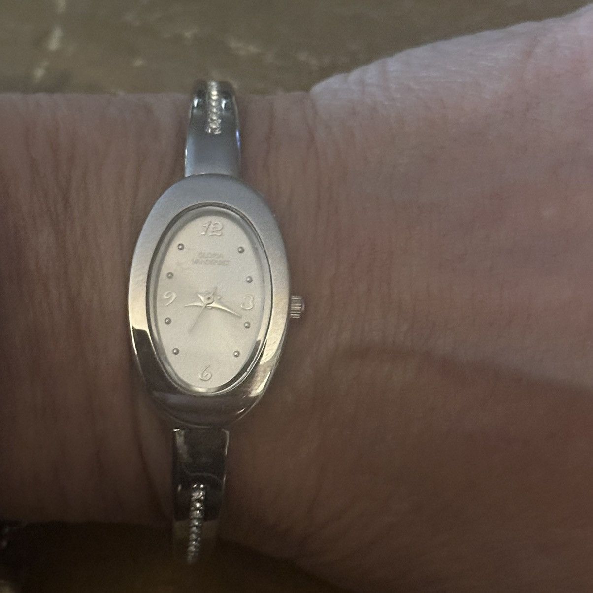 Gloria Vanderbilt Vintage Gloria Vanderbilt silver tone rhinestone band watch Size ONE SIZE - 3 Thumbnail
