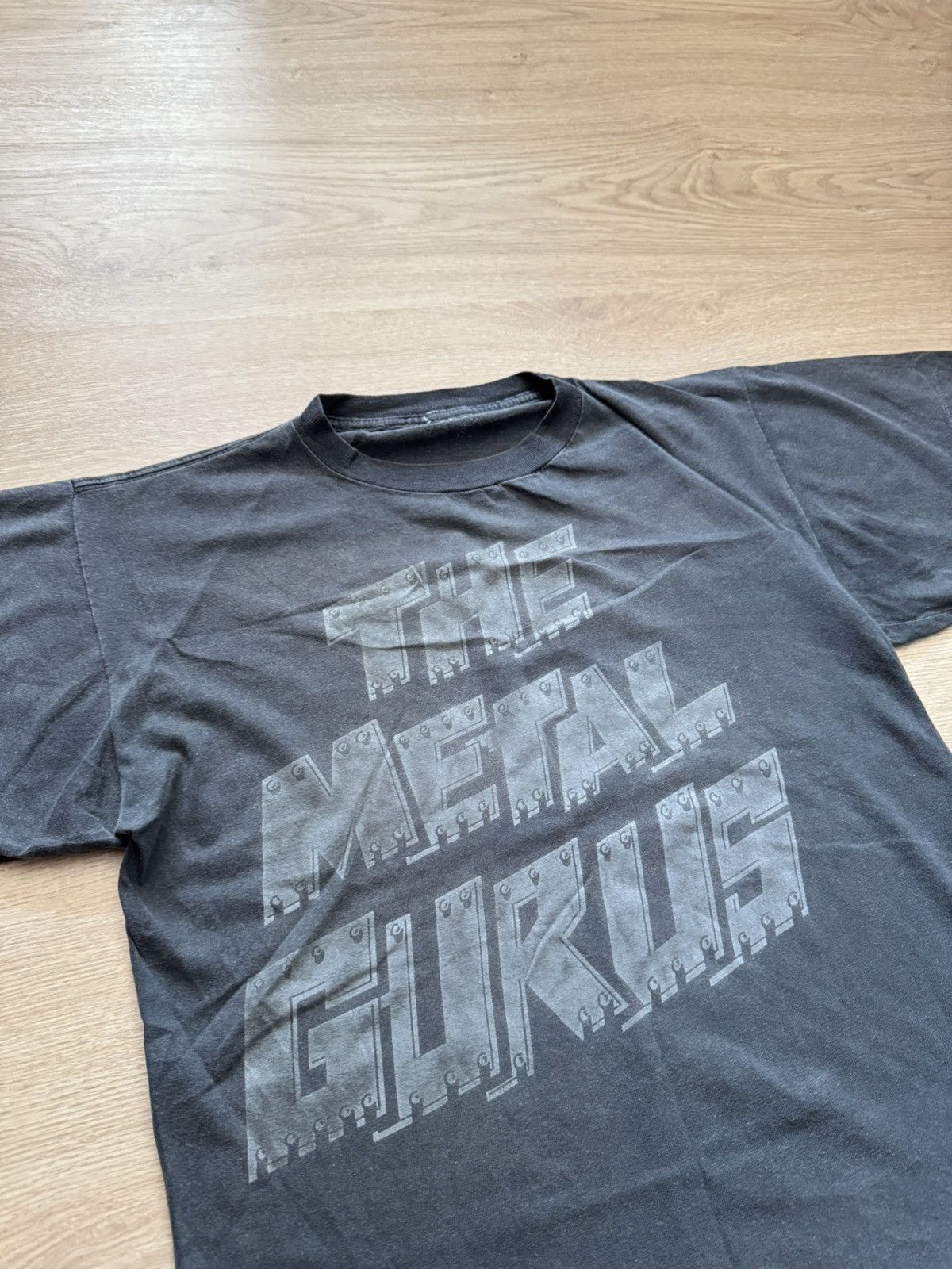 Band Tees Vintage 80’s 1989 UK Tour Metal Gurus Faded Rock T-Shirt Size US M / EU 48-50 / 2 - 2 Thumbnail