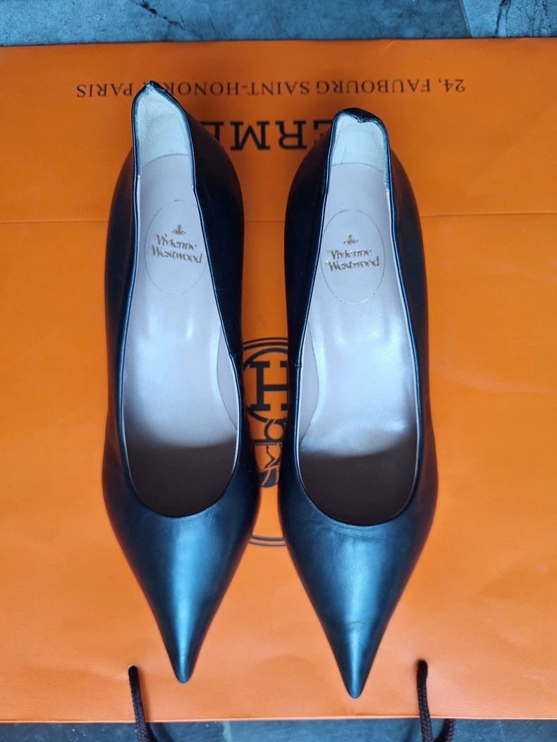 vivienne westwood Black pointed high heels