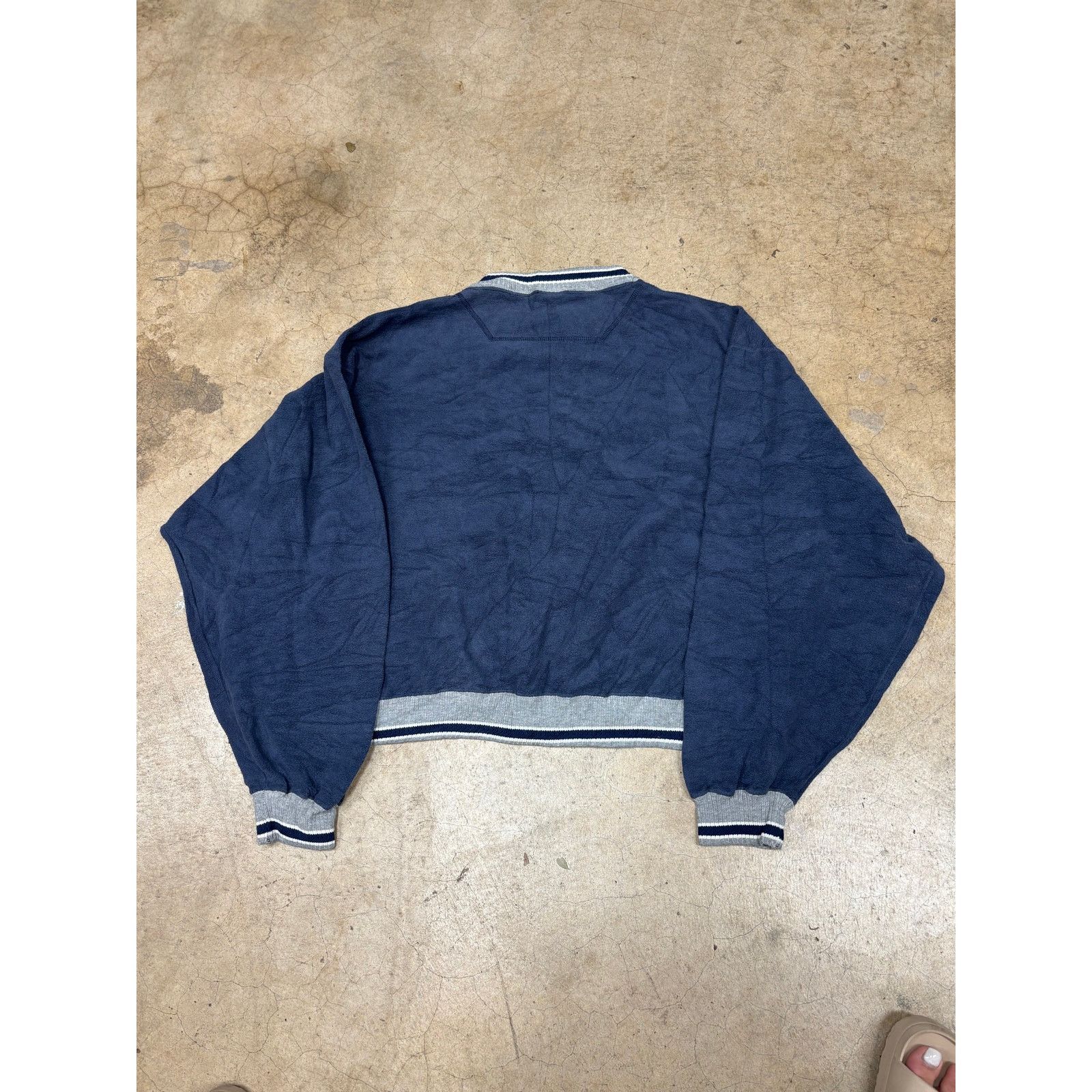 Champion Champion Vintage 90s Reverse Weave Navy Crewneck Sweater Size US XL / EU 56 / 4 - 4 Thumbnail