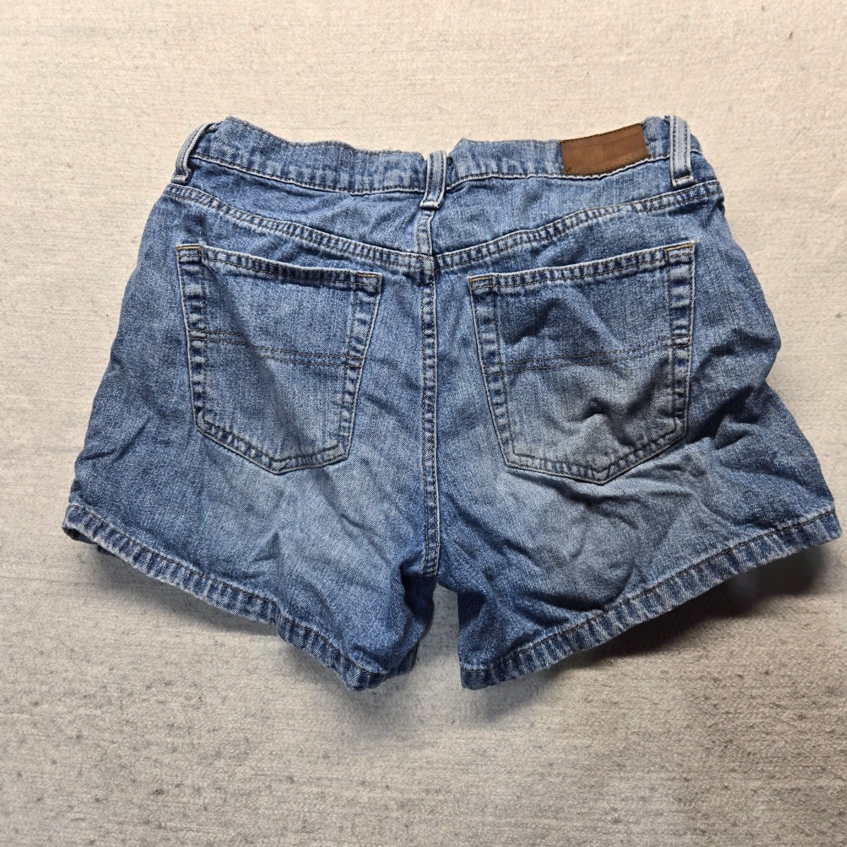 Tommy Hilfiger VINTAGE Tommy Hilfiger Denim Blue Jean Shorts Women's Size 6 Low Rise 5-Pocket Boyfriend Size 28" / US 6 / IT 42 - 8 Thumbnail