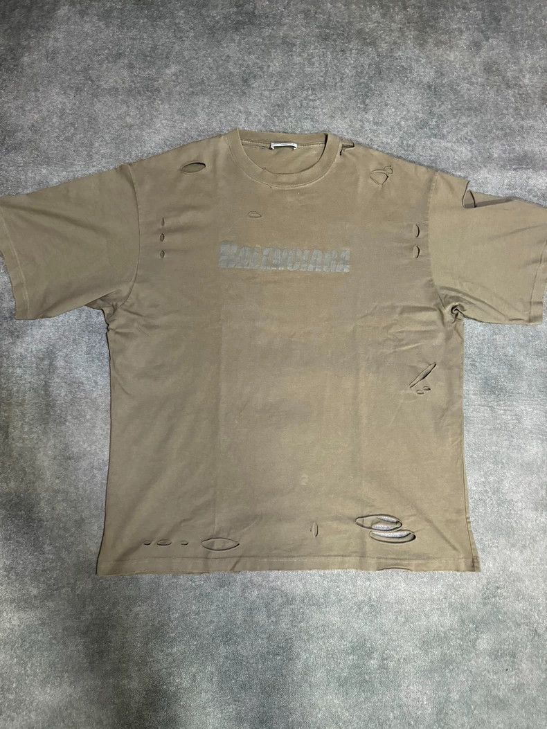 Balenciaga Balenciaga Brown oversized distressed short-sleeve Size US L / EU 52-54 / 3 - 1 Thumbnail