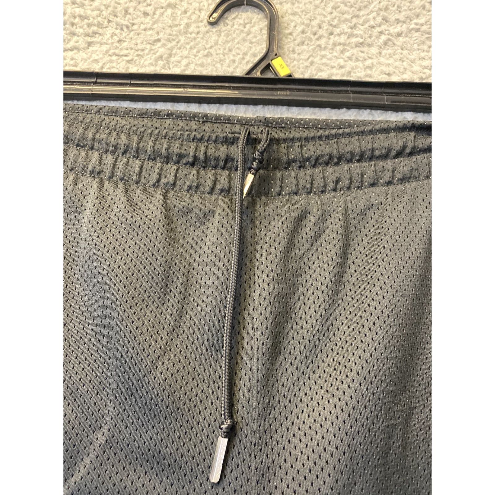 Nike Vintage Nike Basketball Shorts black gray USA Size XXL / 40-80 Size US 39 - 7 Thumbnail