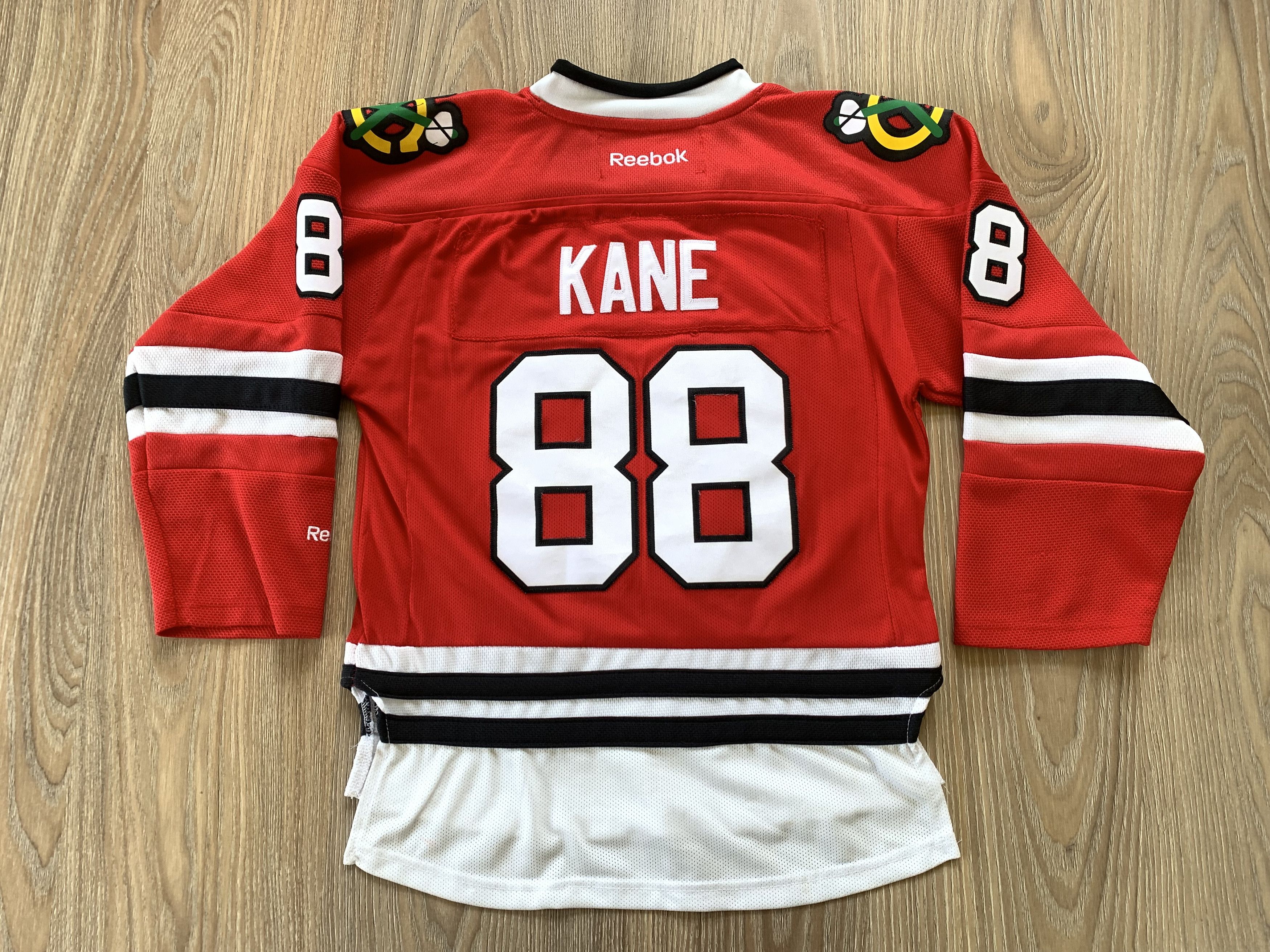 NHL × Reebok Reebok Chicago Blackhawks Hockey Youth Jersey #88 Size US XXS / EU 40 - 3 Thumbnail