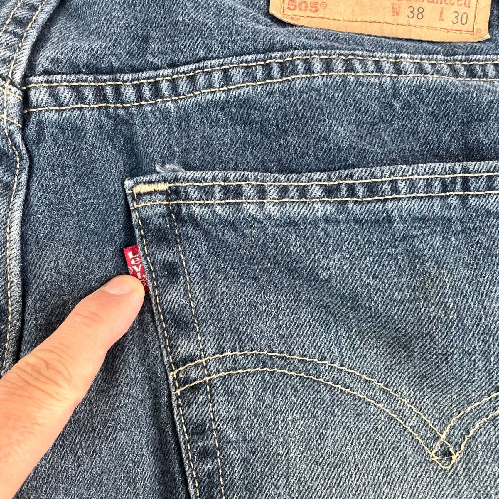 Levi's VINTAGE Levi's 505 Jeans Men 36x30 Blue Fade Regular Straight Leg USA Size US 36 / EU 52 - 5 Thumbnail
